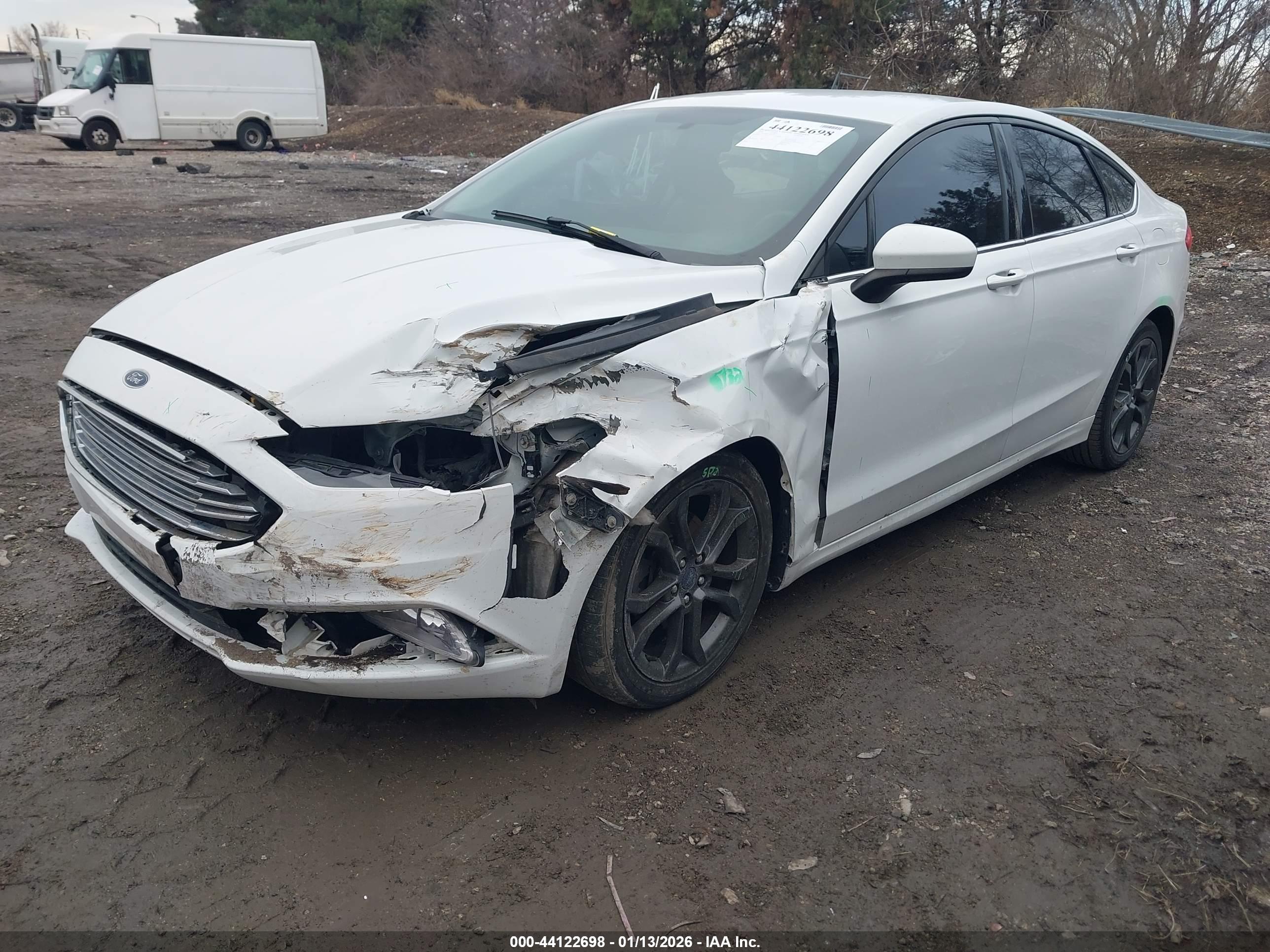 FORD FUSION image 2