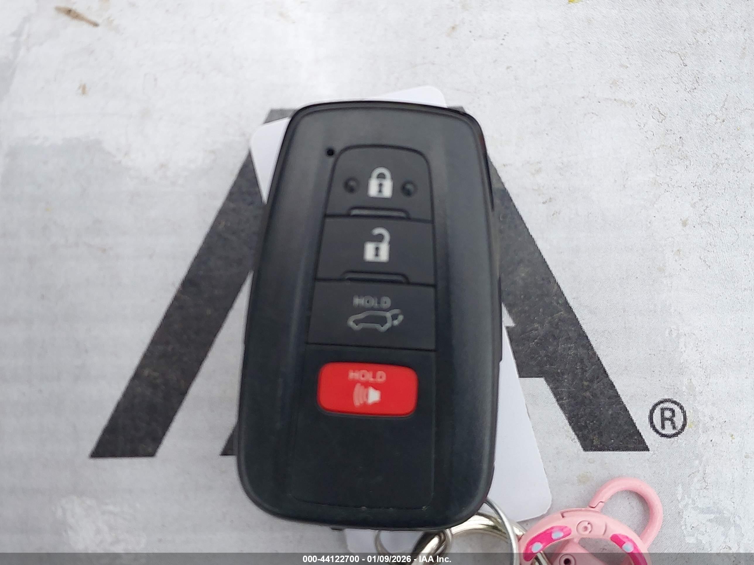 TOYOTA RAV4 image 11