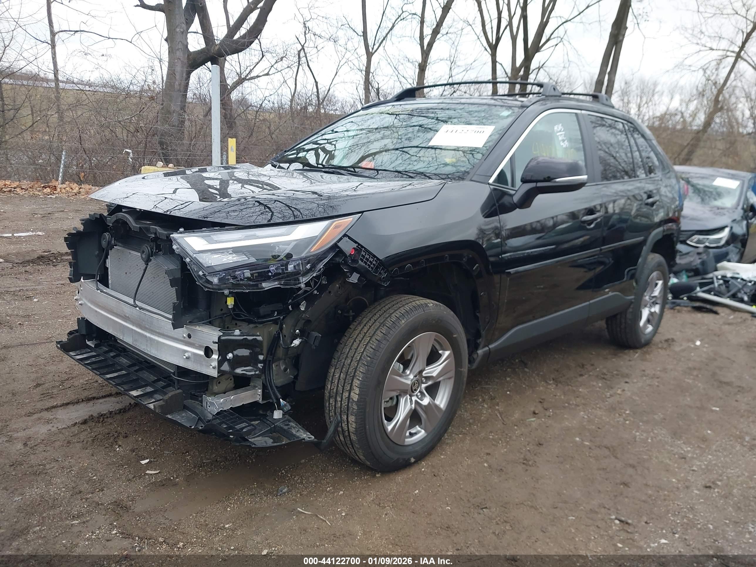 TOYOTA RAV4 image 2