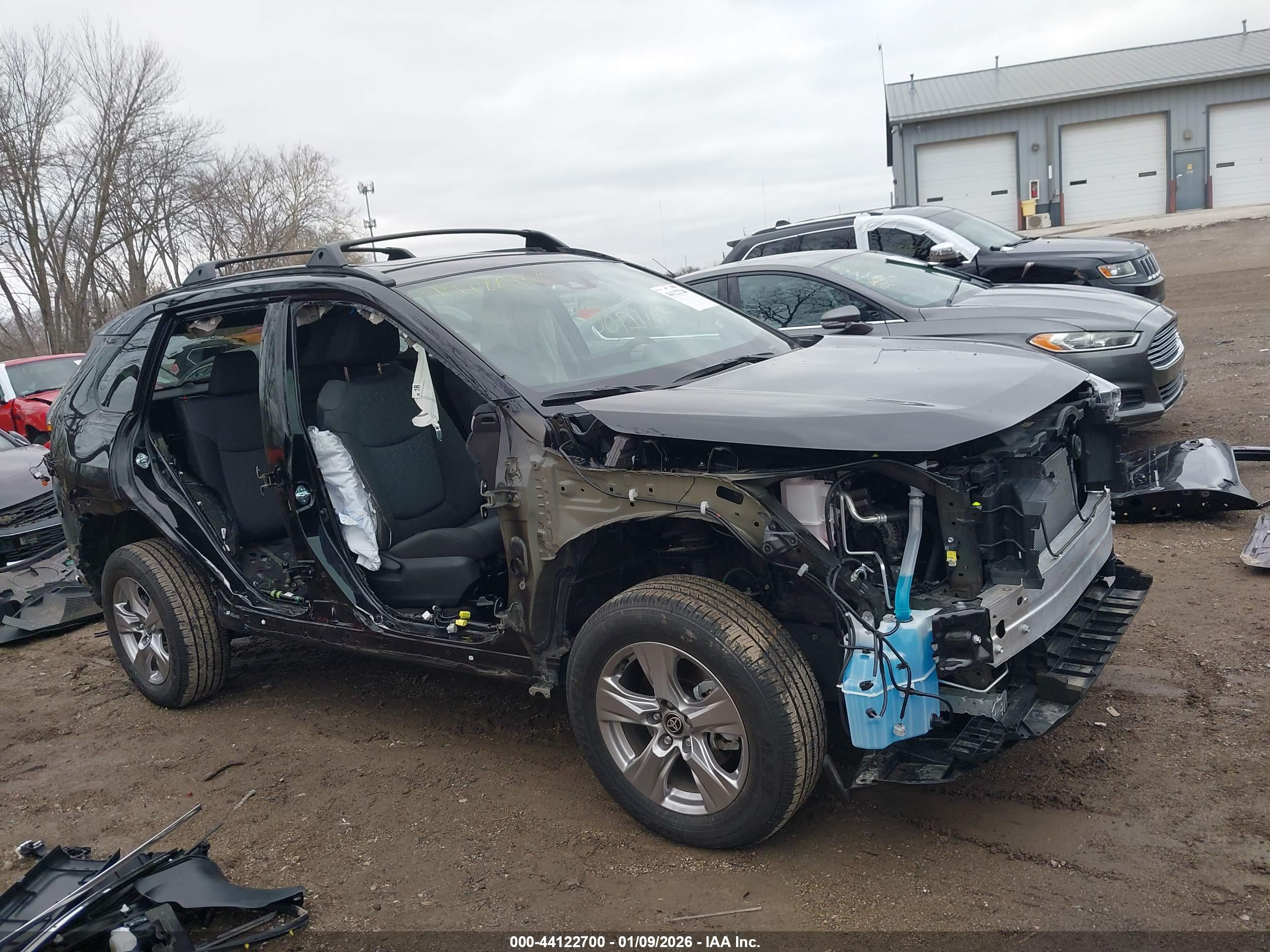 TOYOTA RAV4 image 6