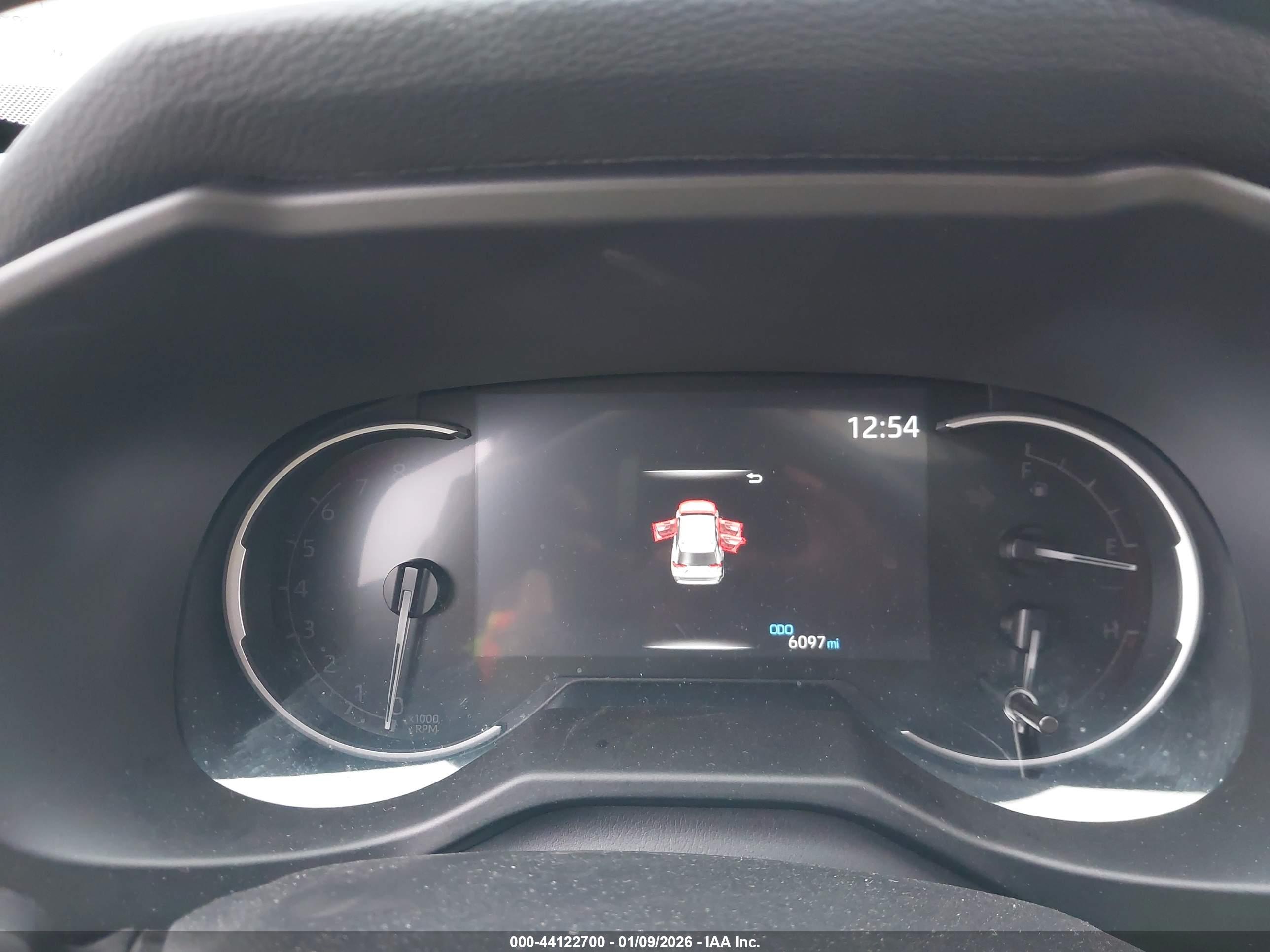 TOYOTA RAV4 image 7