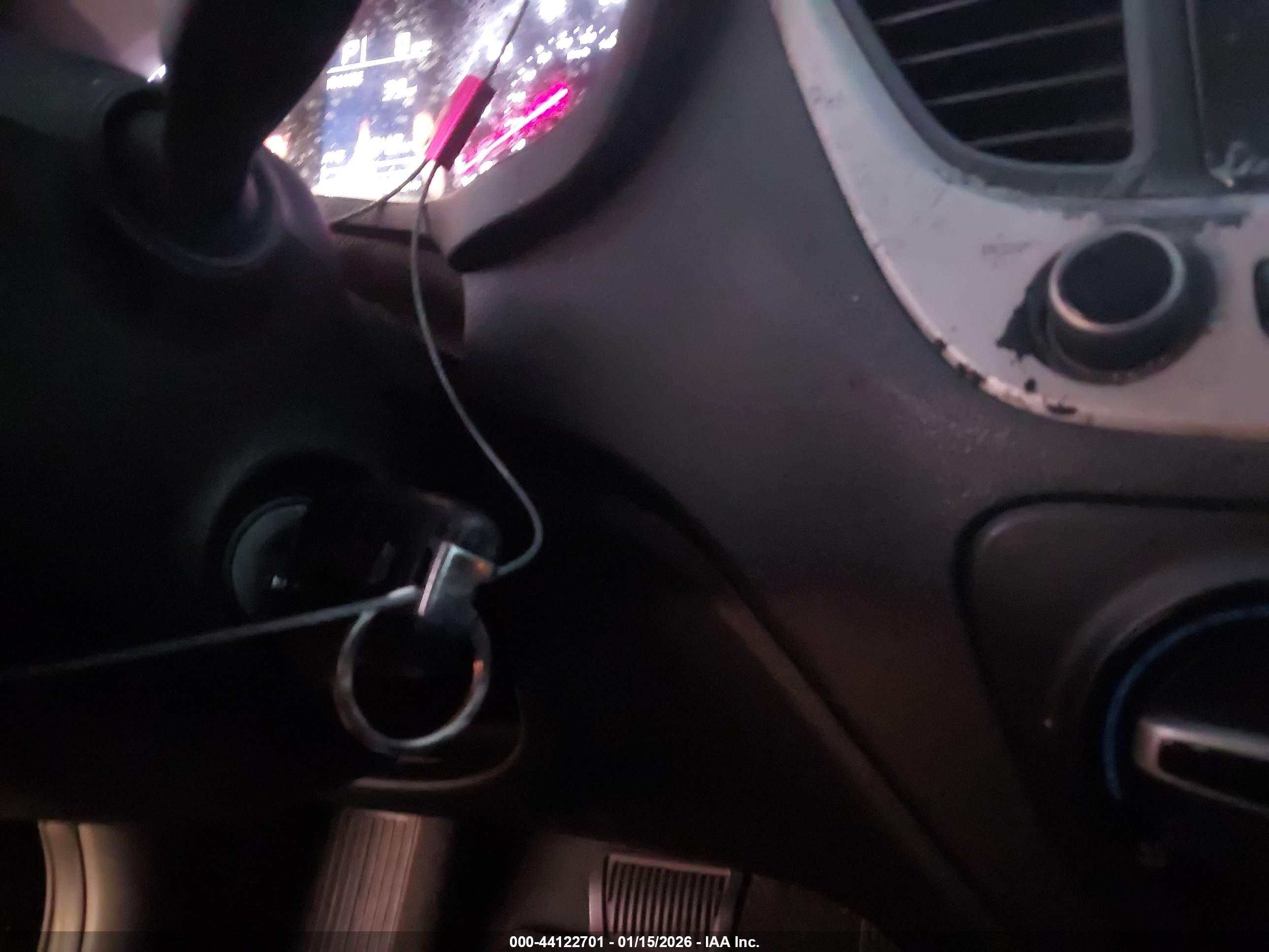 HYUNDAI ACCENT image 11