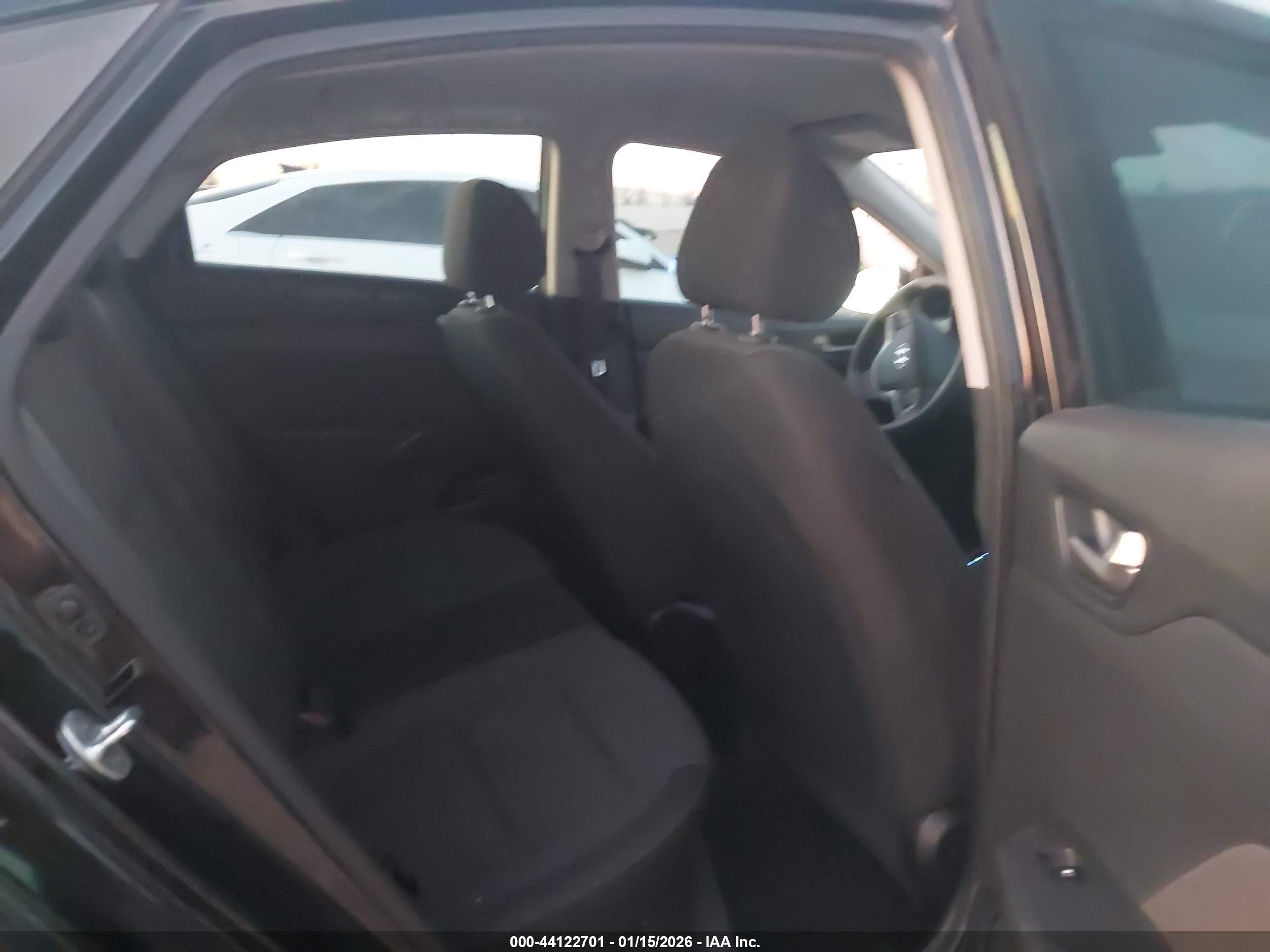 HYUNDAI ACCENT image 8