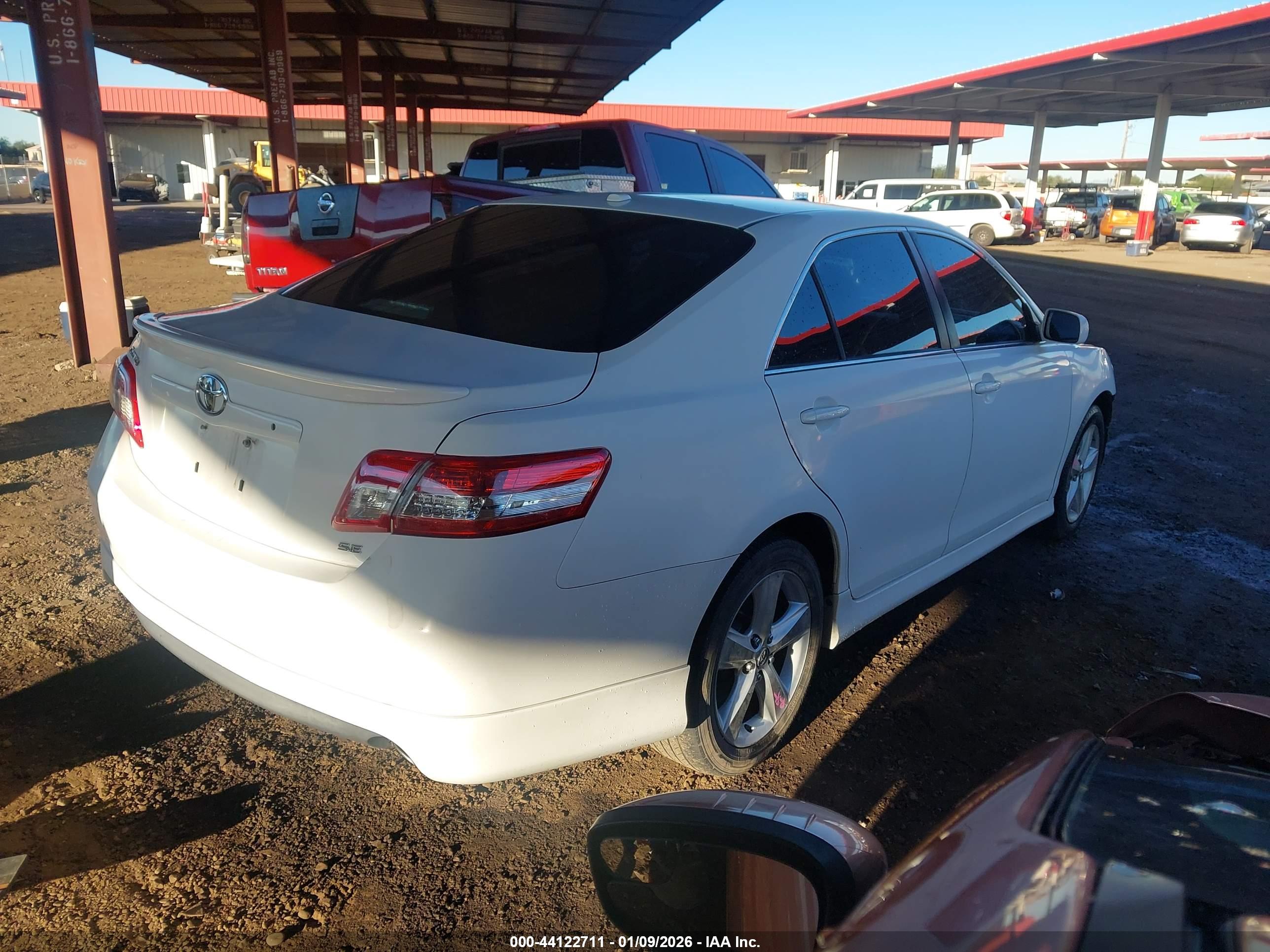 TOYOTA CAMRY image 4