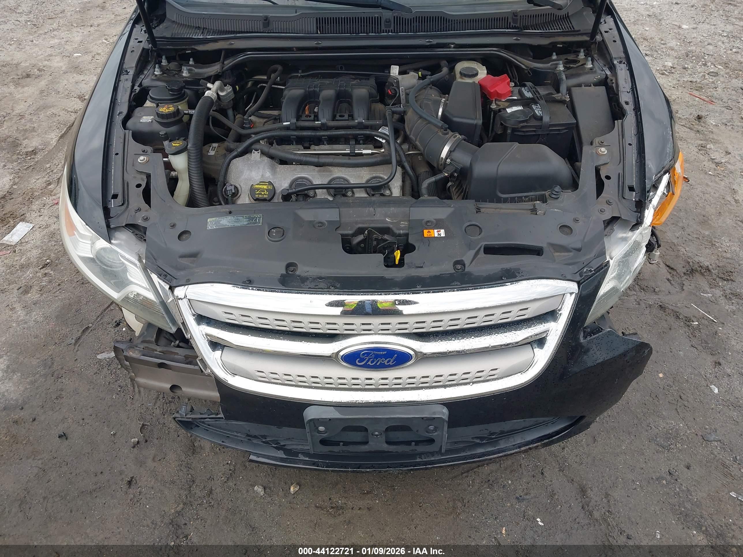 FORD TAURUS image 10