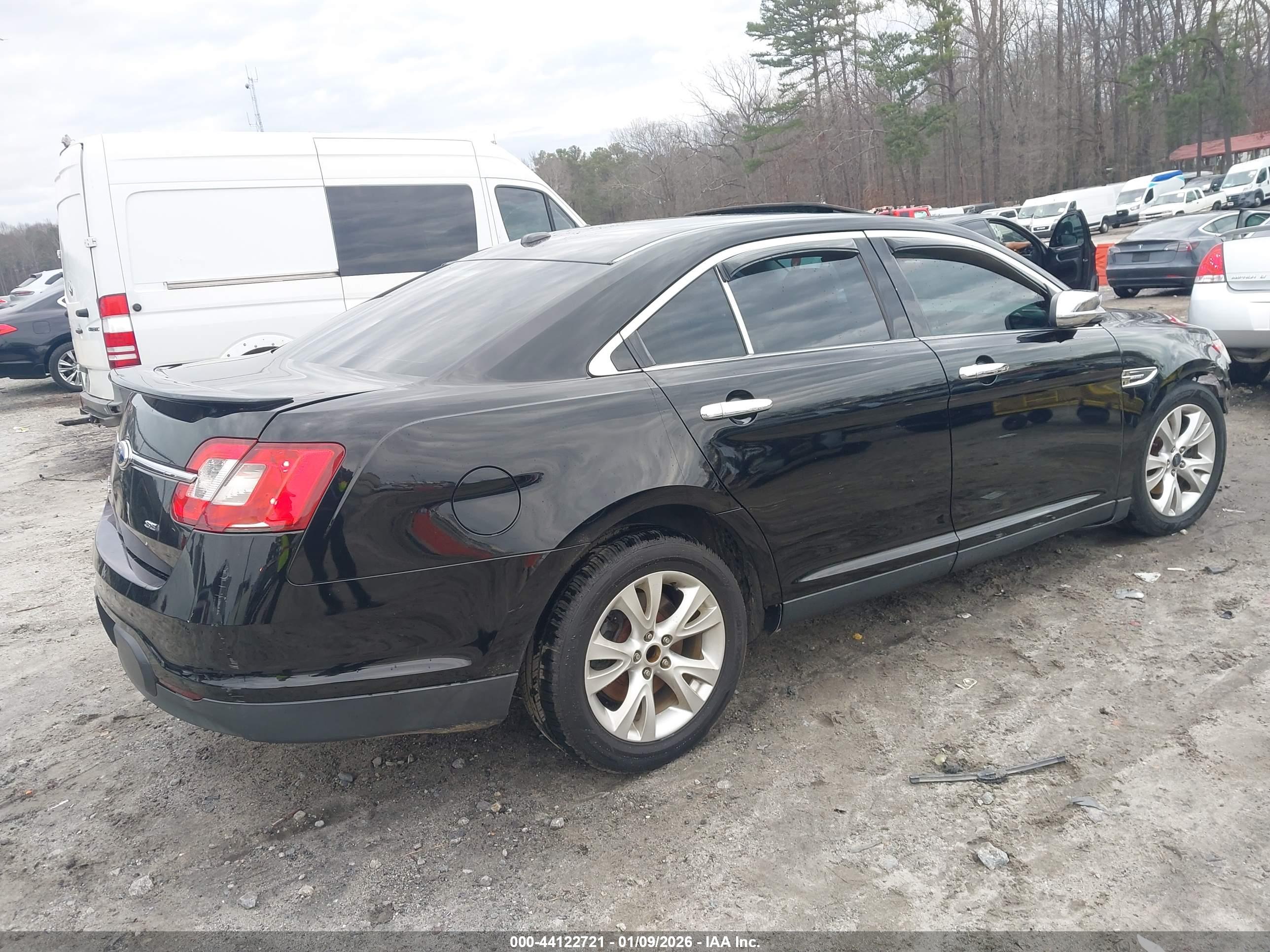 FORD TAURUS image 4