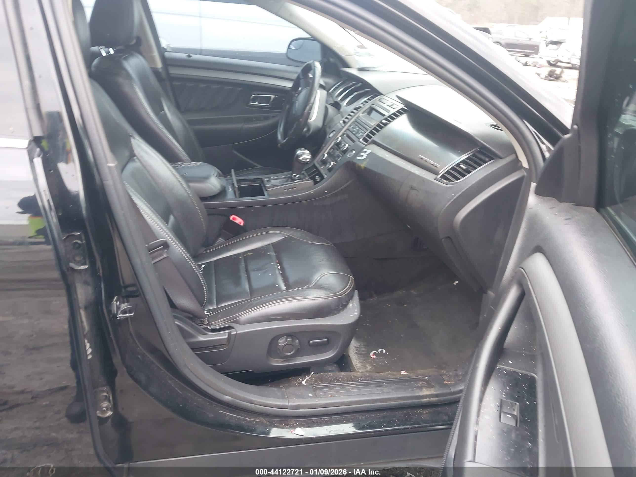 FORD TAURUS image 5