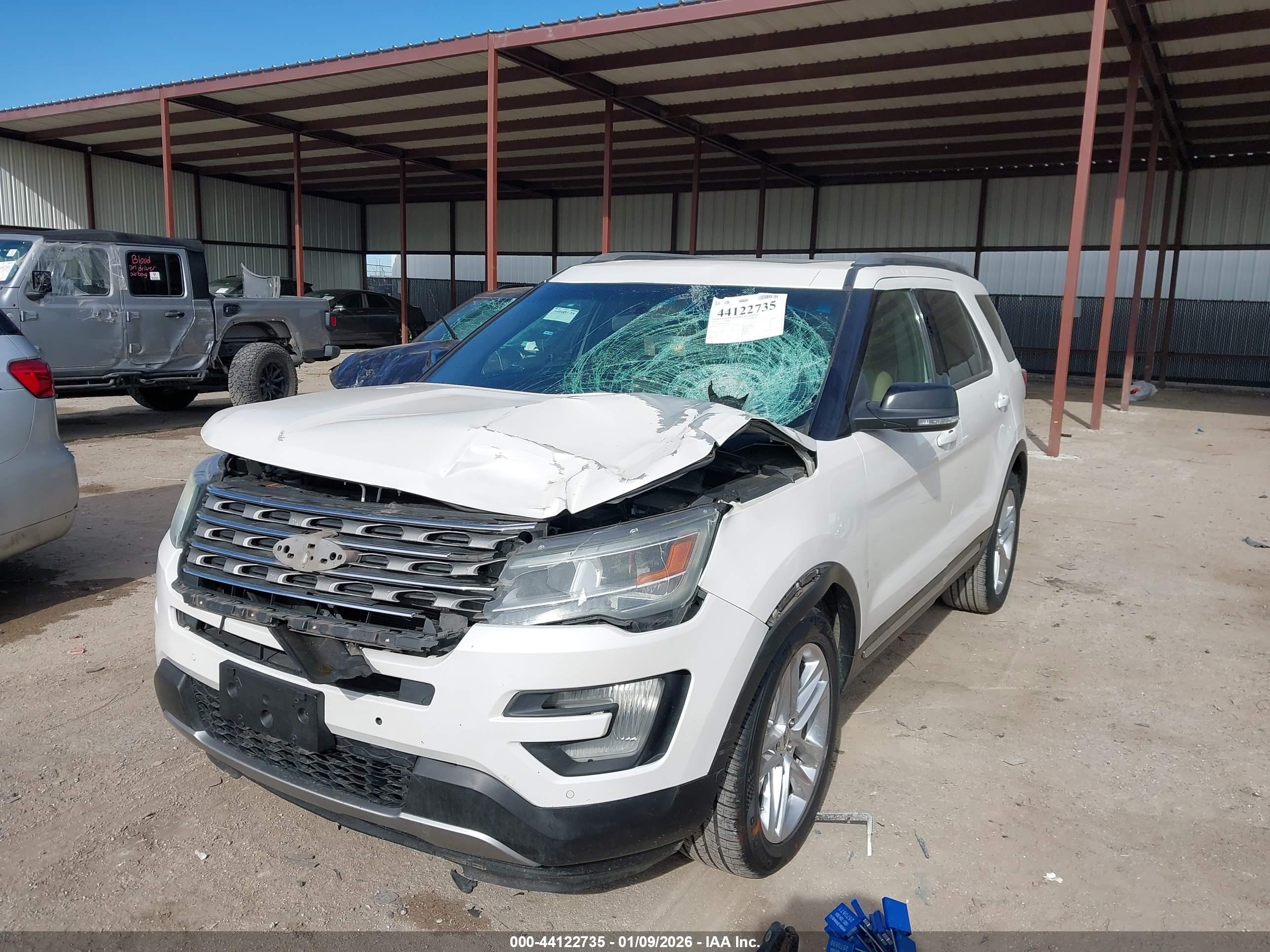 FORD EXPLORER image 2