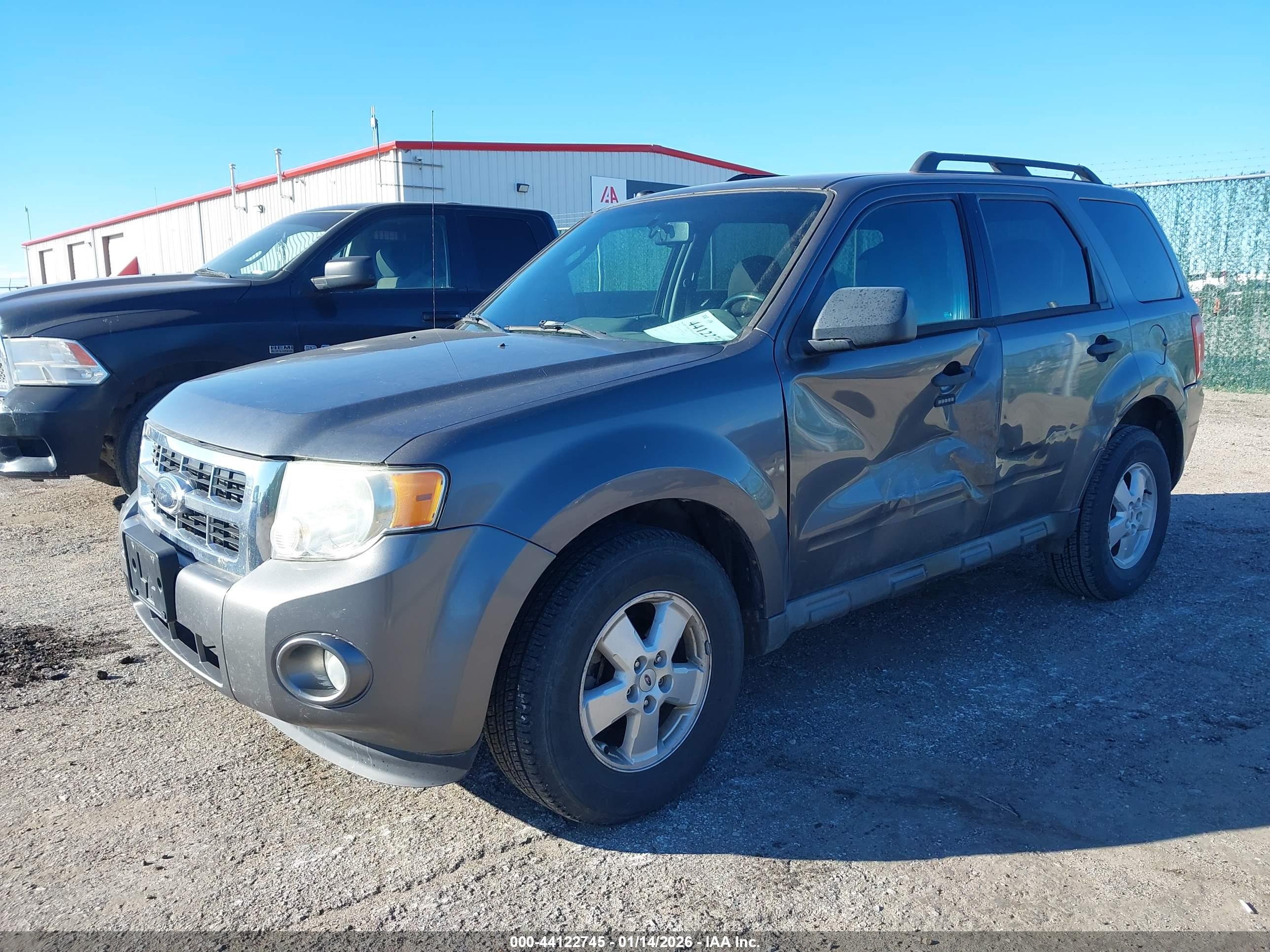 FORD ESCAPE image 2
