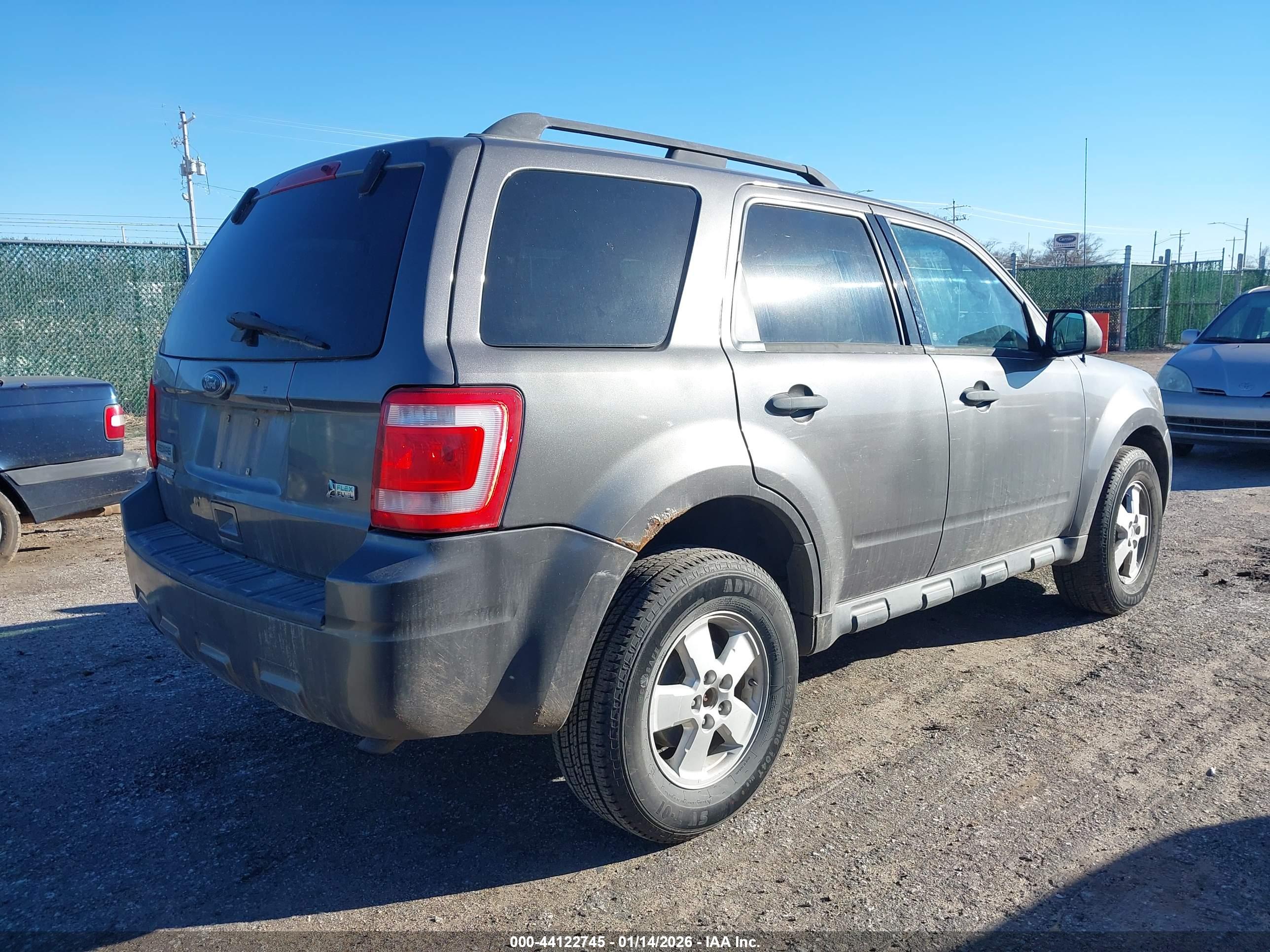 FORD ESCAPE image 4