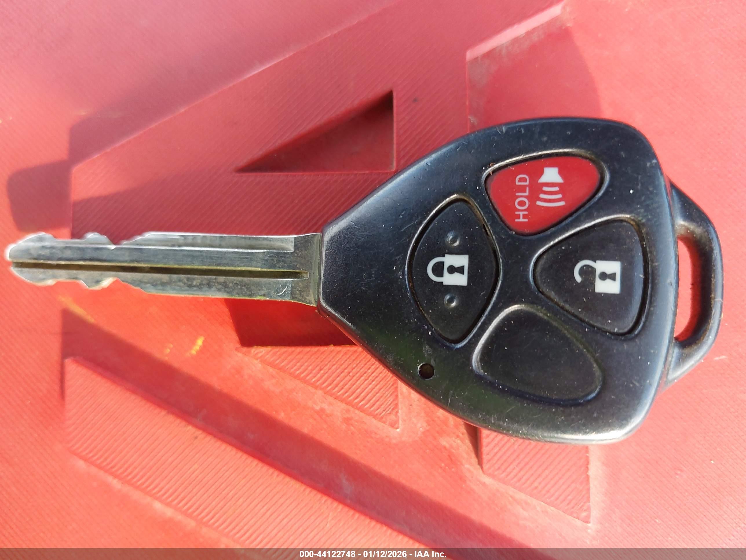 TOYOTA RAV4 image 11
