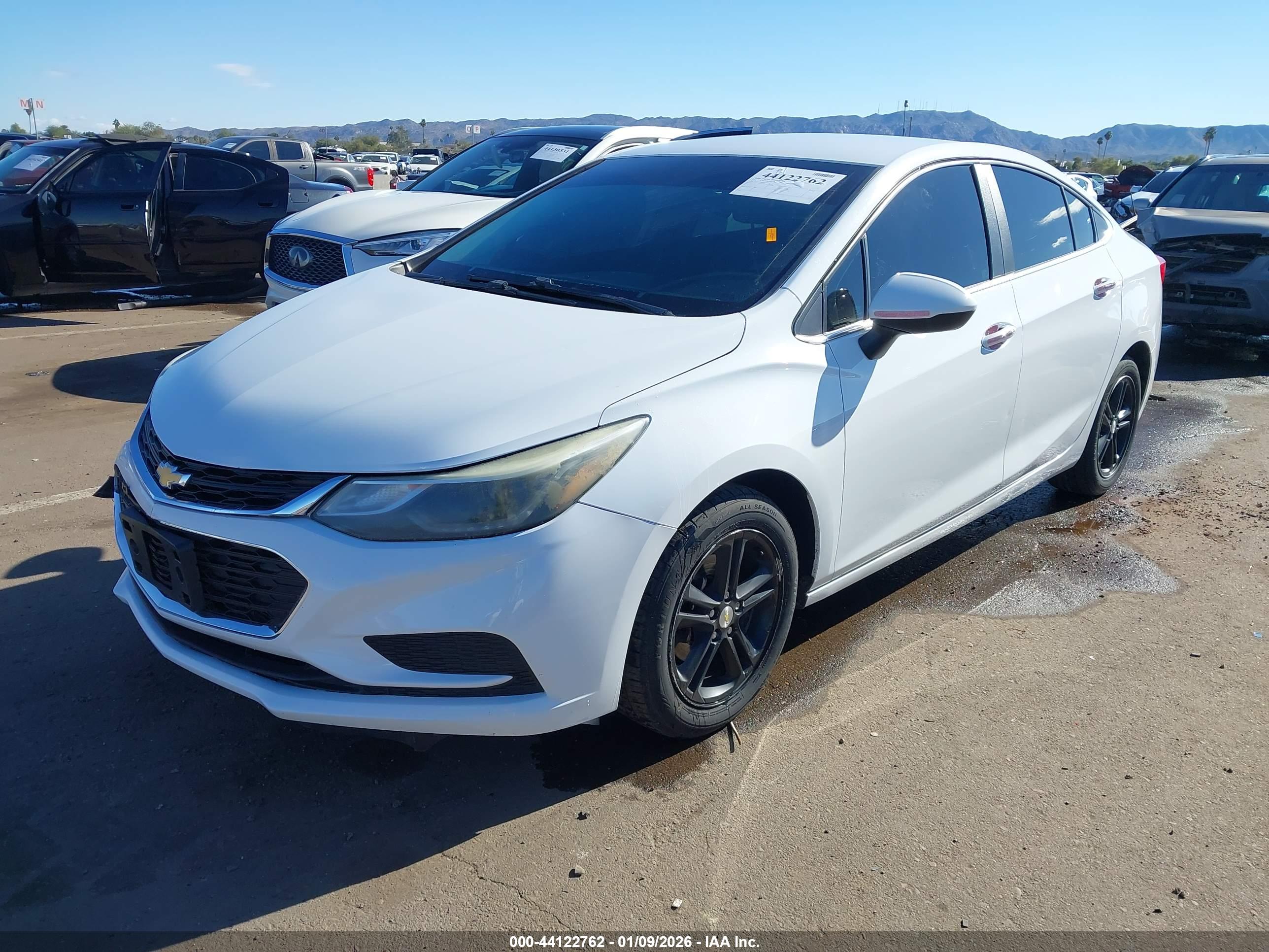CHEVROLET CRUZE image 2