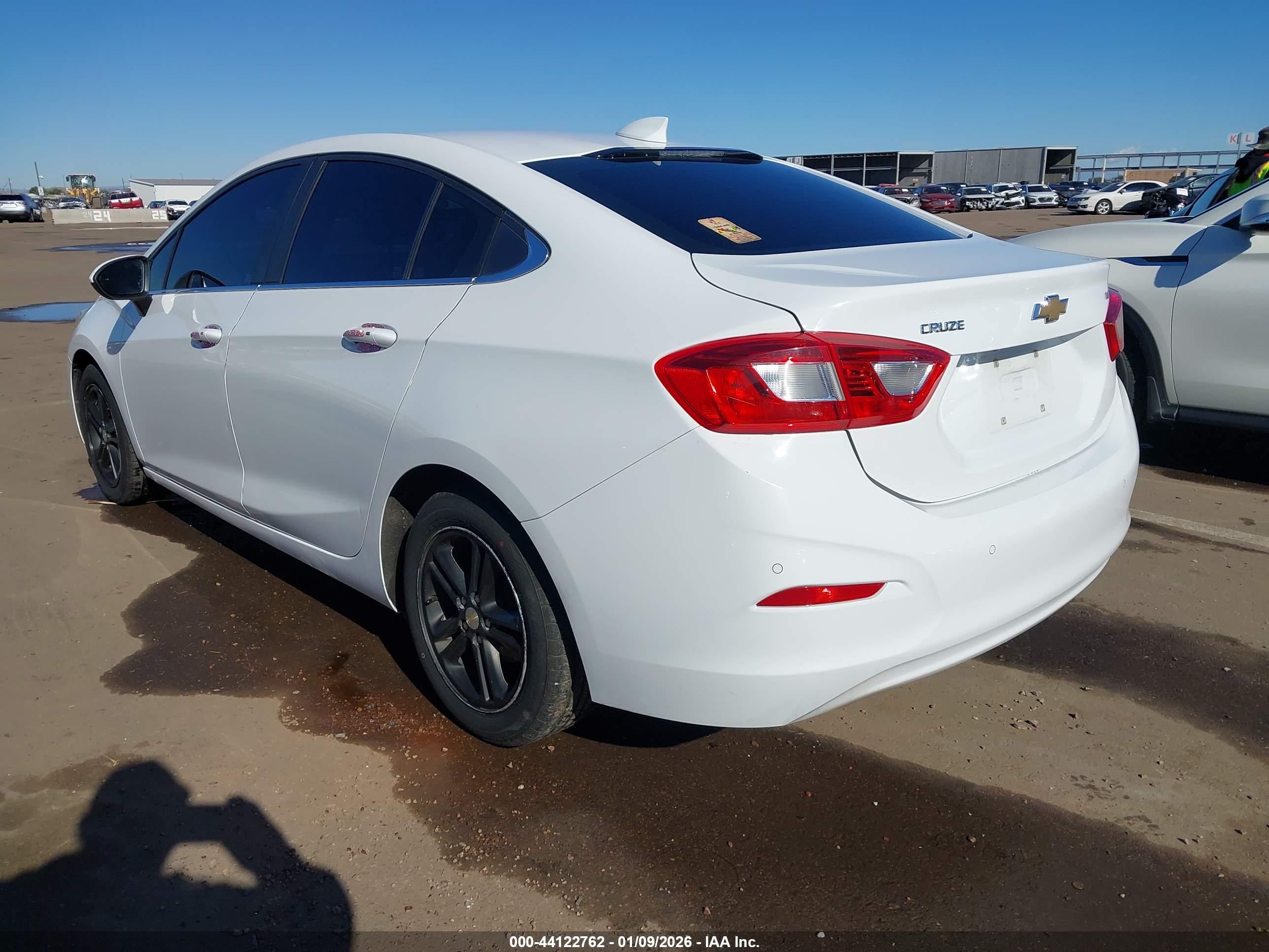 CHEVROLET CRUZE image 3