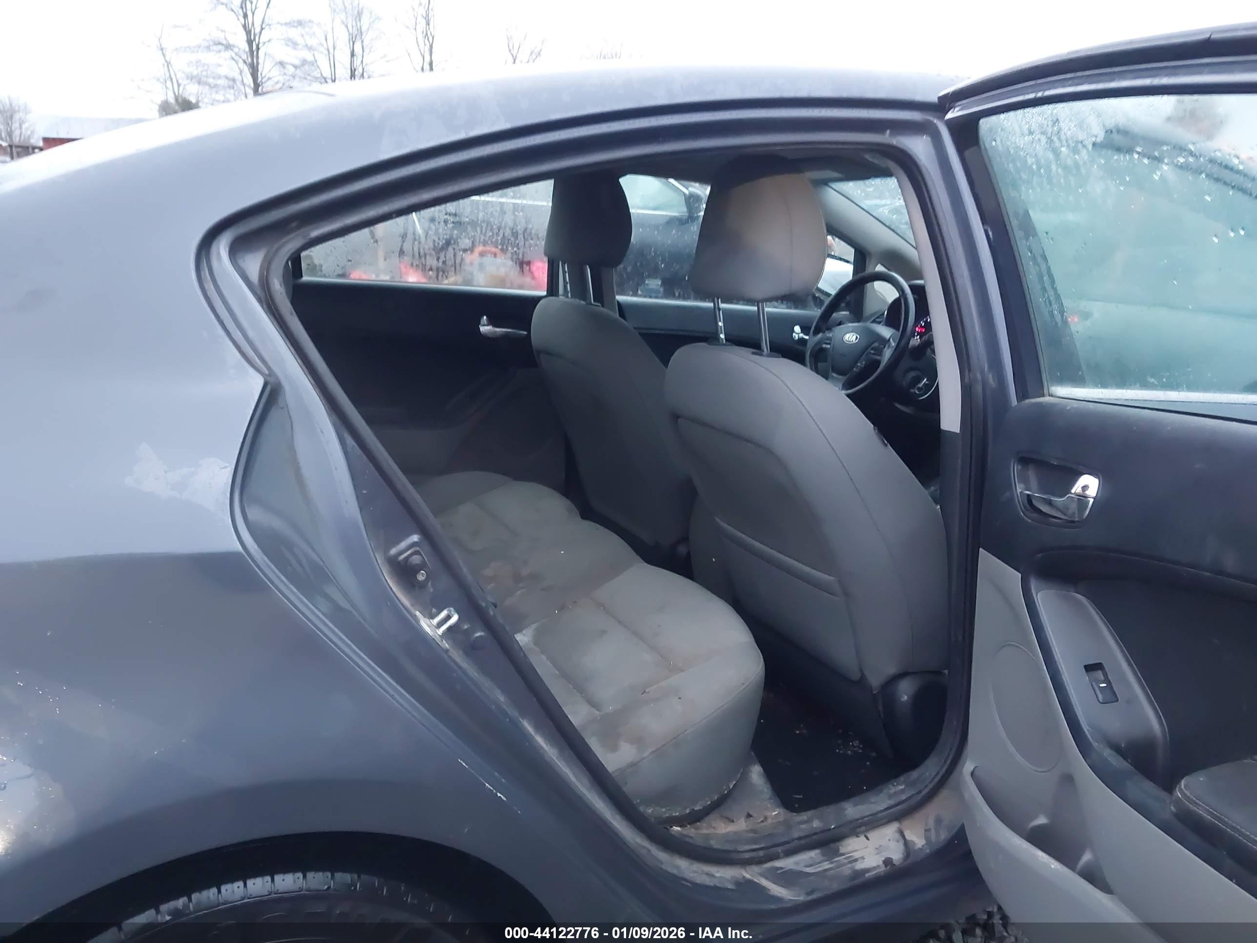 KIA FORTE image 8