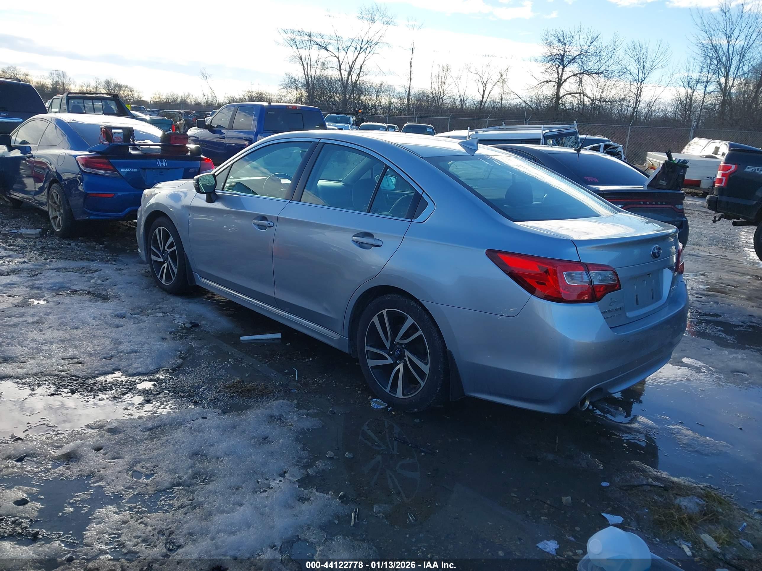 SUBARU LEGACY image 3