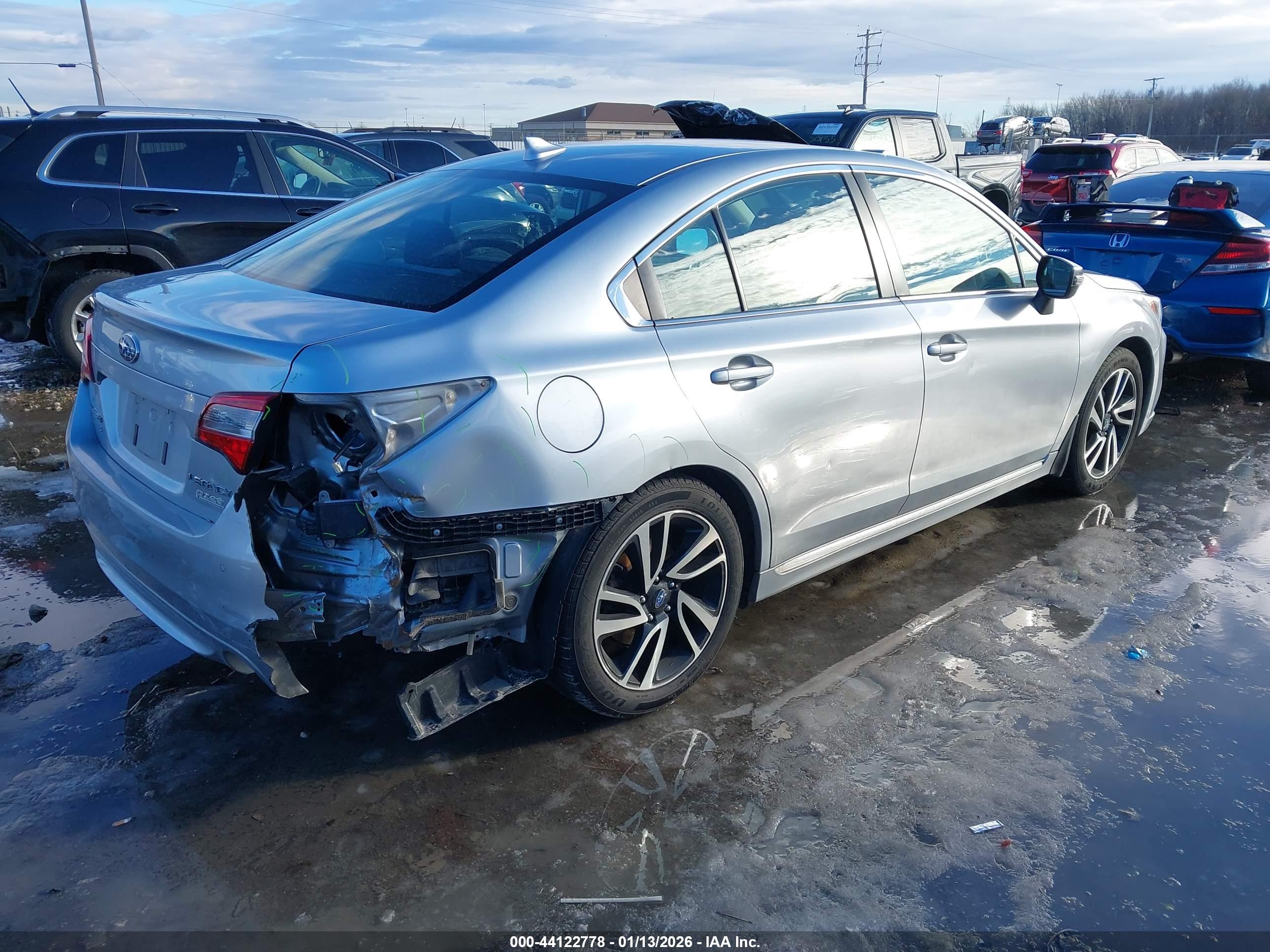 SUBARU LEGACY image 4