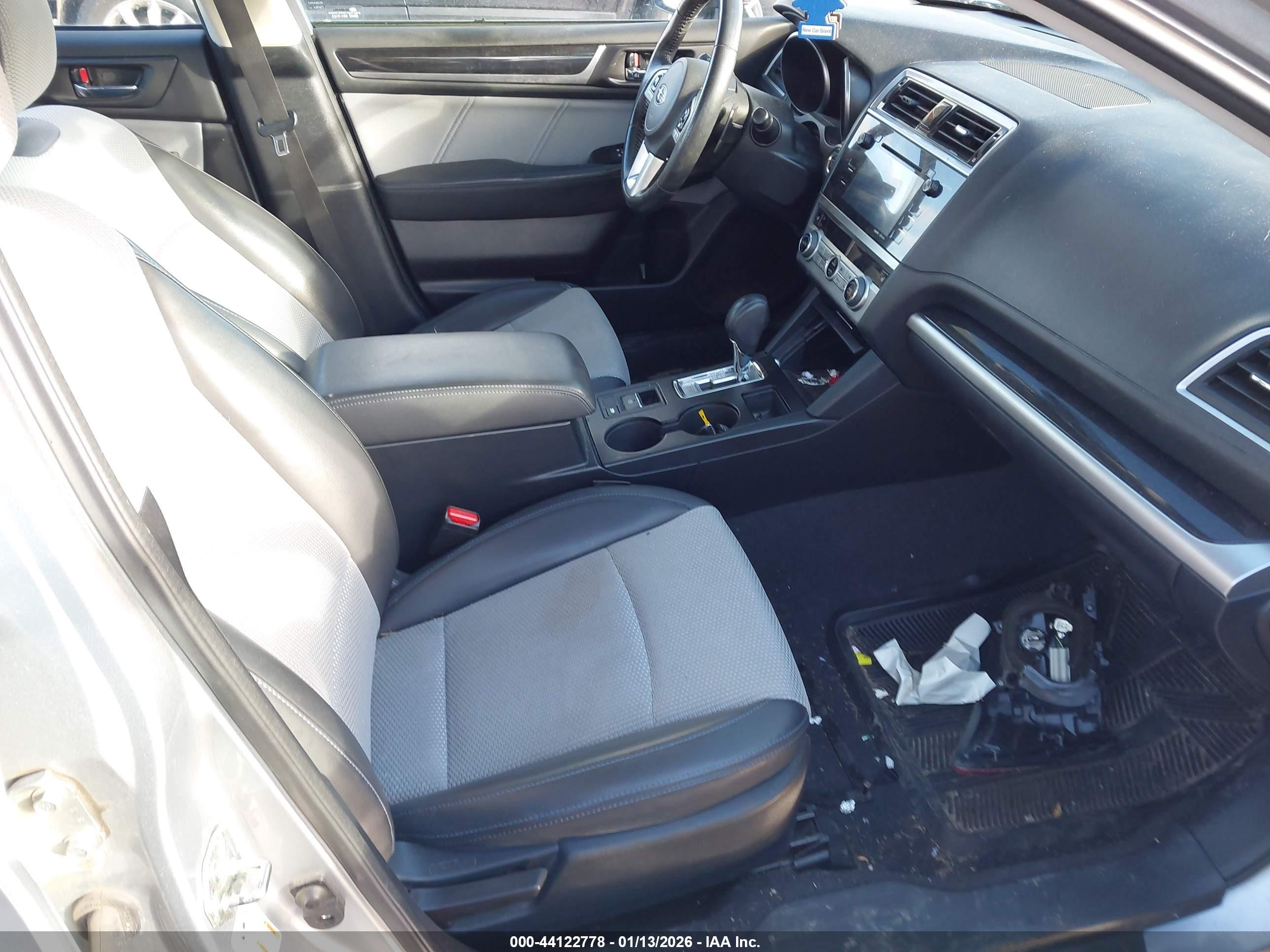 SUBARU LEGACY image 5