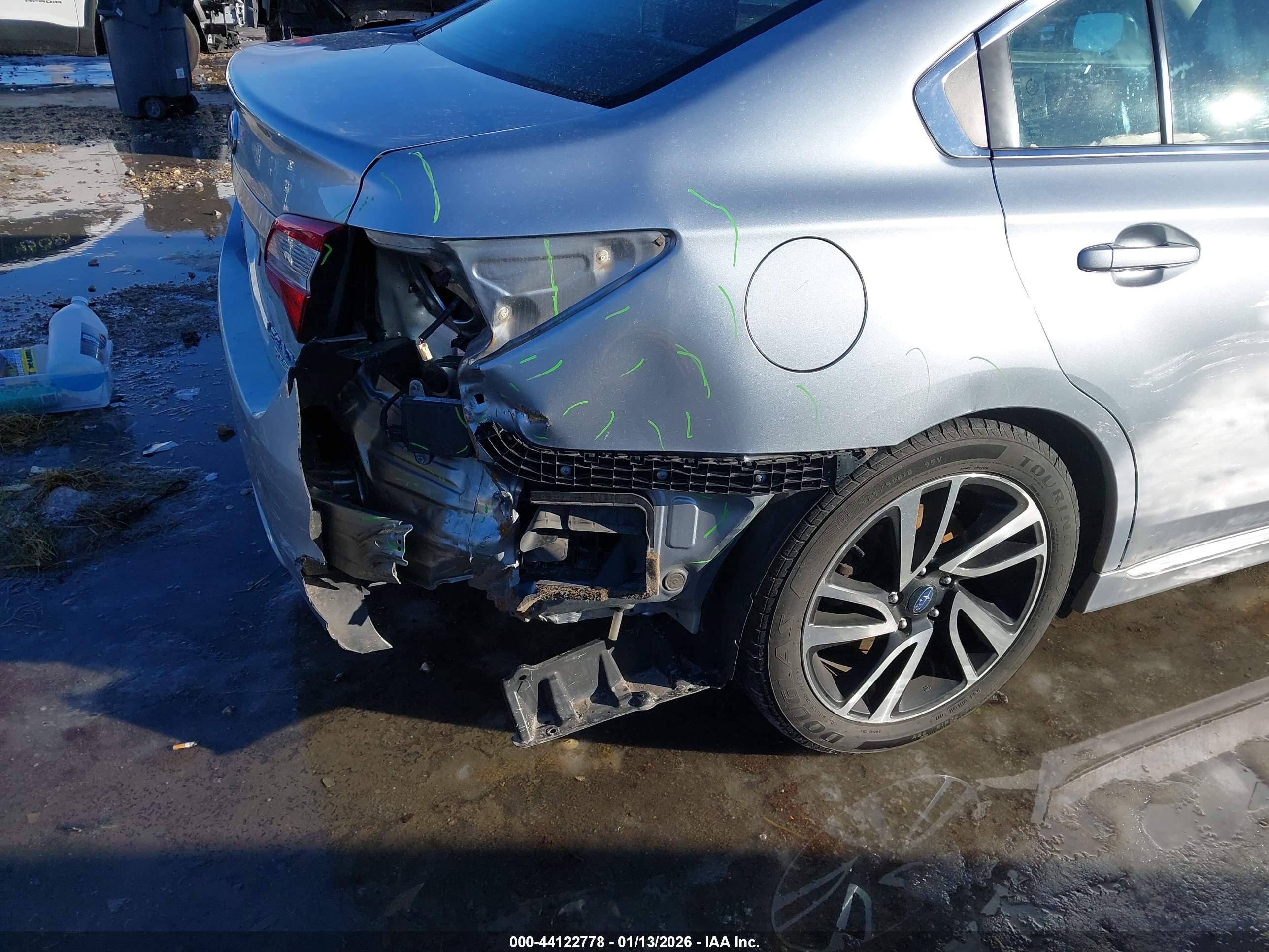 SUBARU LEGACY image 6