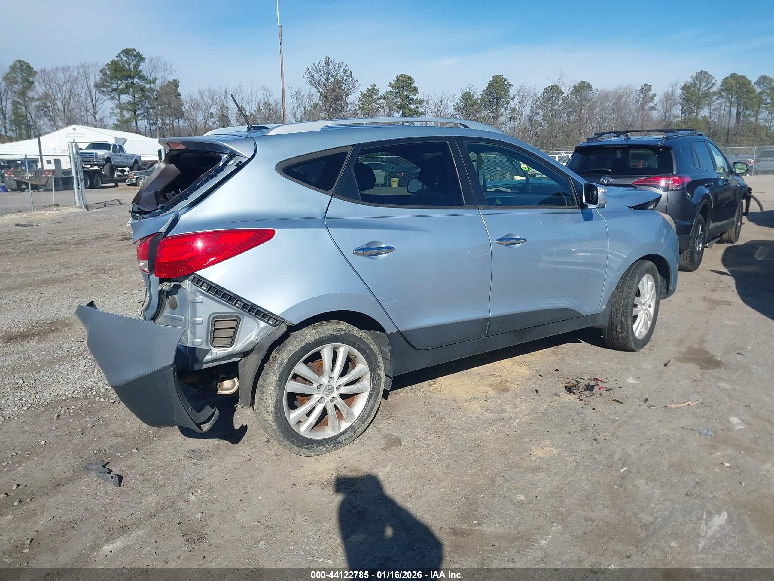 HYUNDAI TUCSON image 4