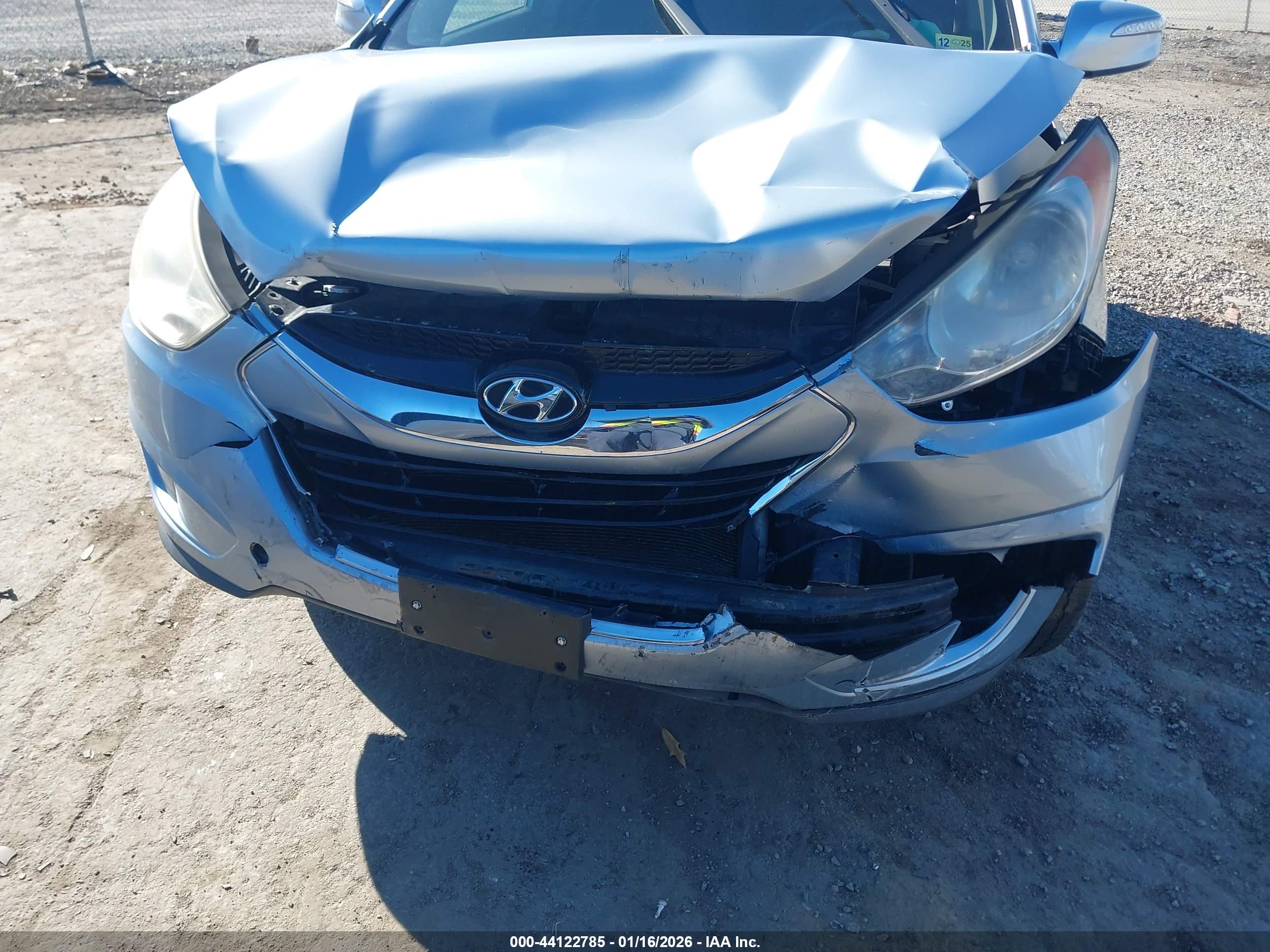 HYUNDAI TUCSON image 6