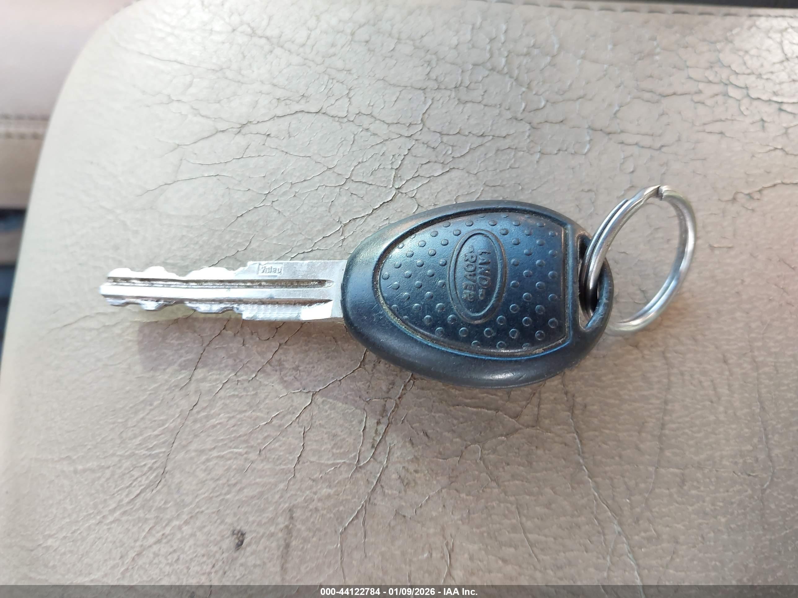 LAND ROVER image 11