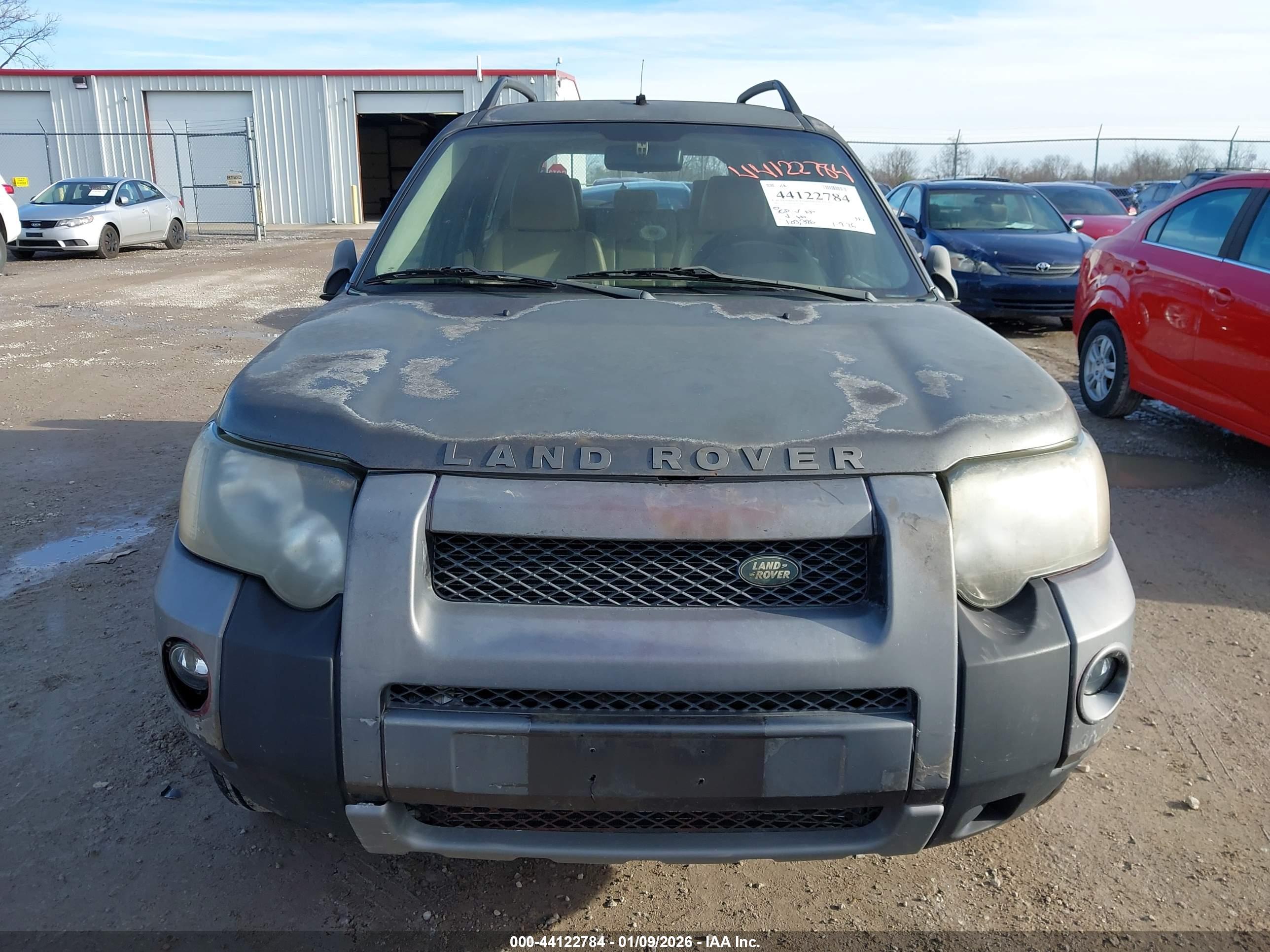 LAND ROVER image 6
