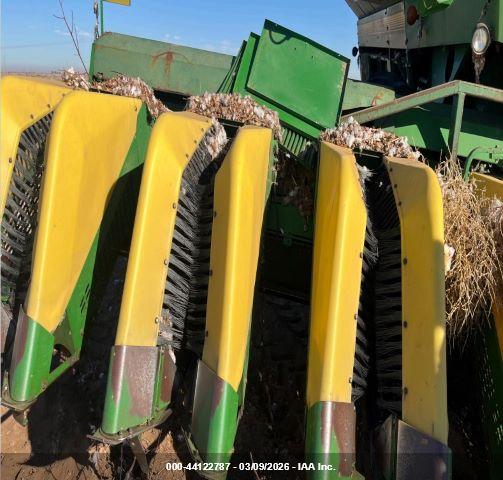 JOHN DEERE image 6