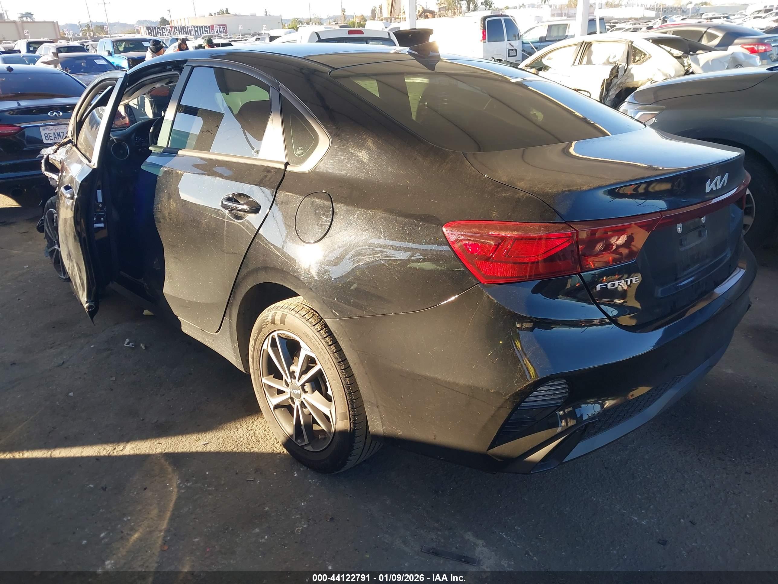 KIA FORTE image 3