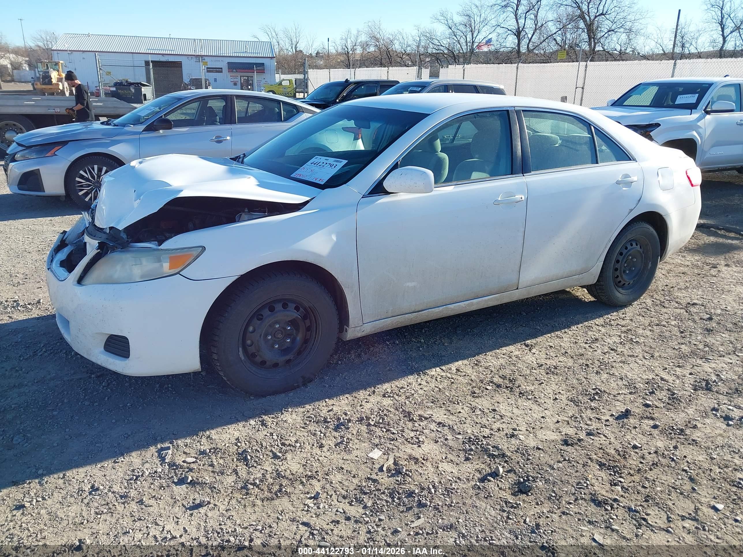 TOYOTA CAMRY image 2