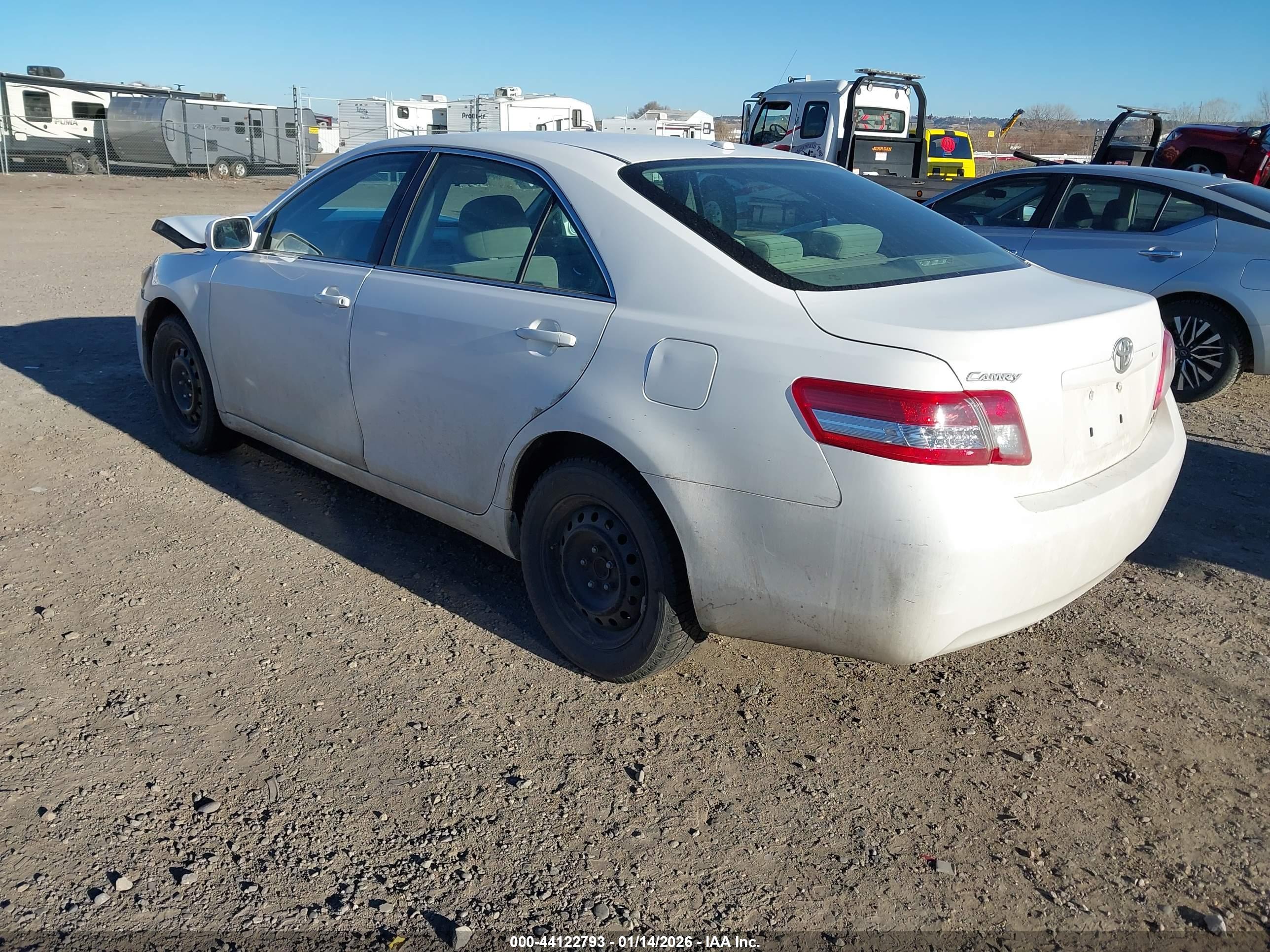TOYOTA CAMRY image 3