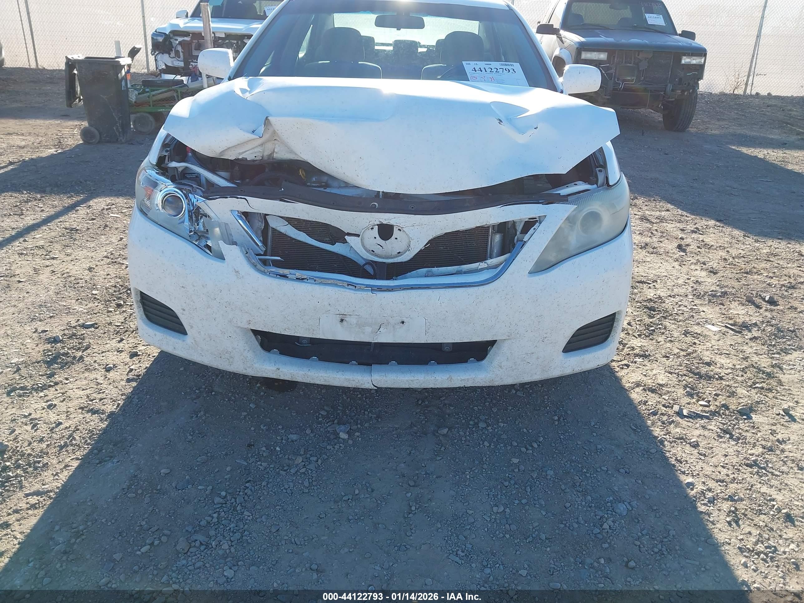 TOYOTA CAMRY image 6
