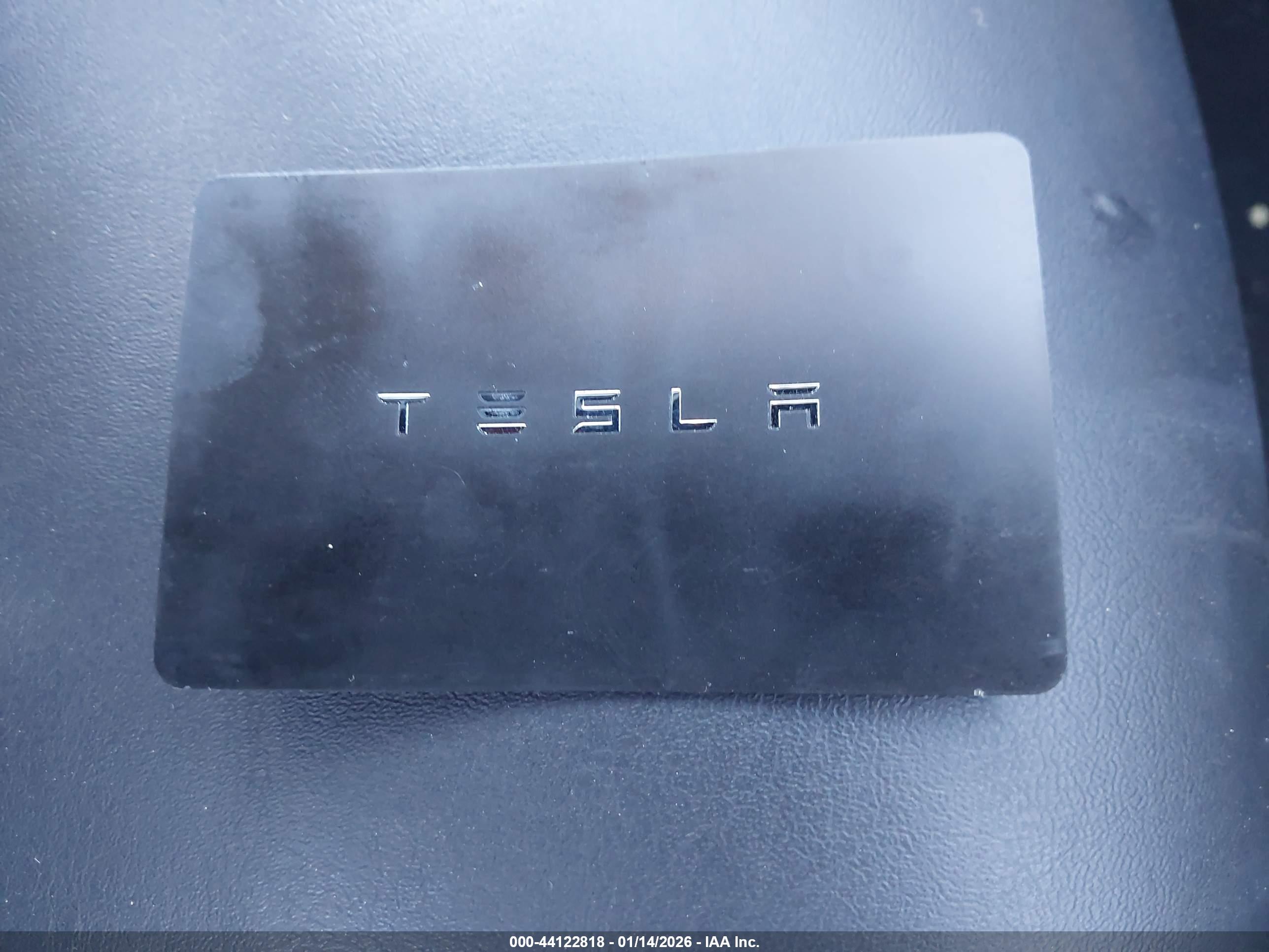 TESLA MODEL image 11