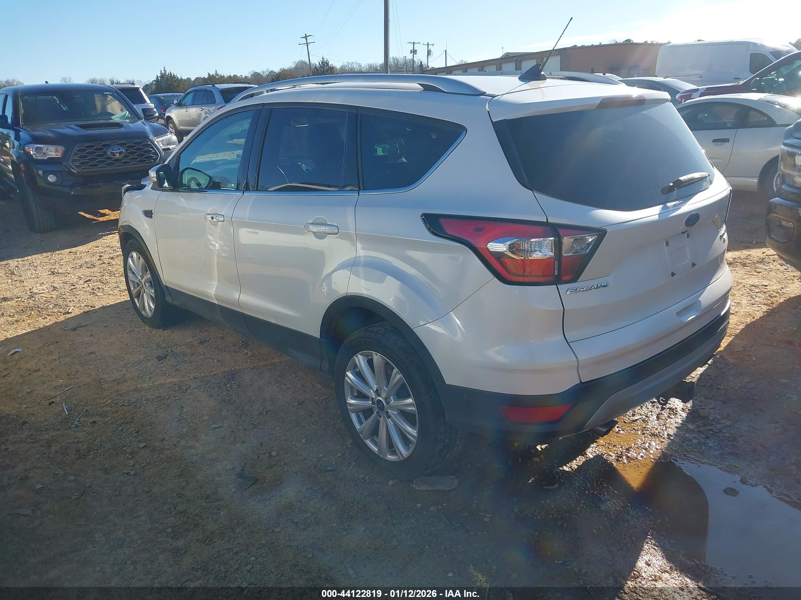 FORD ESCAPE image 3
