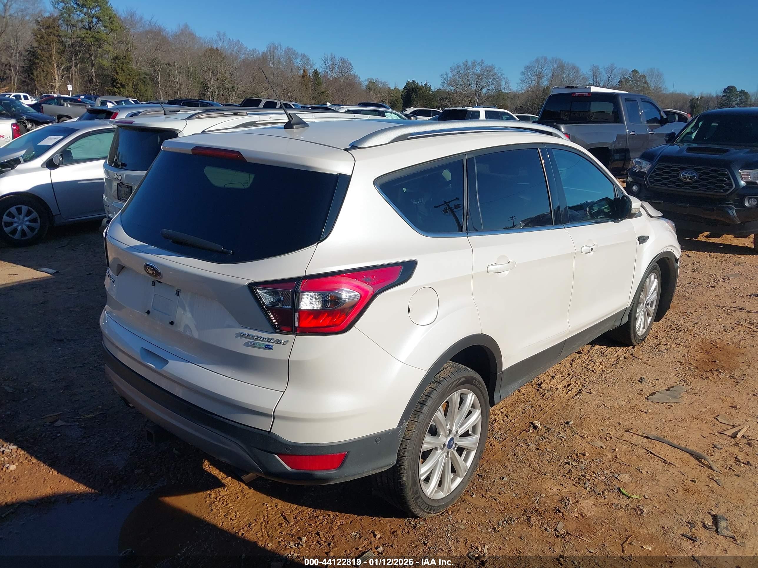 FORD ESCAPE image 4