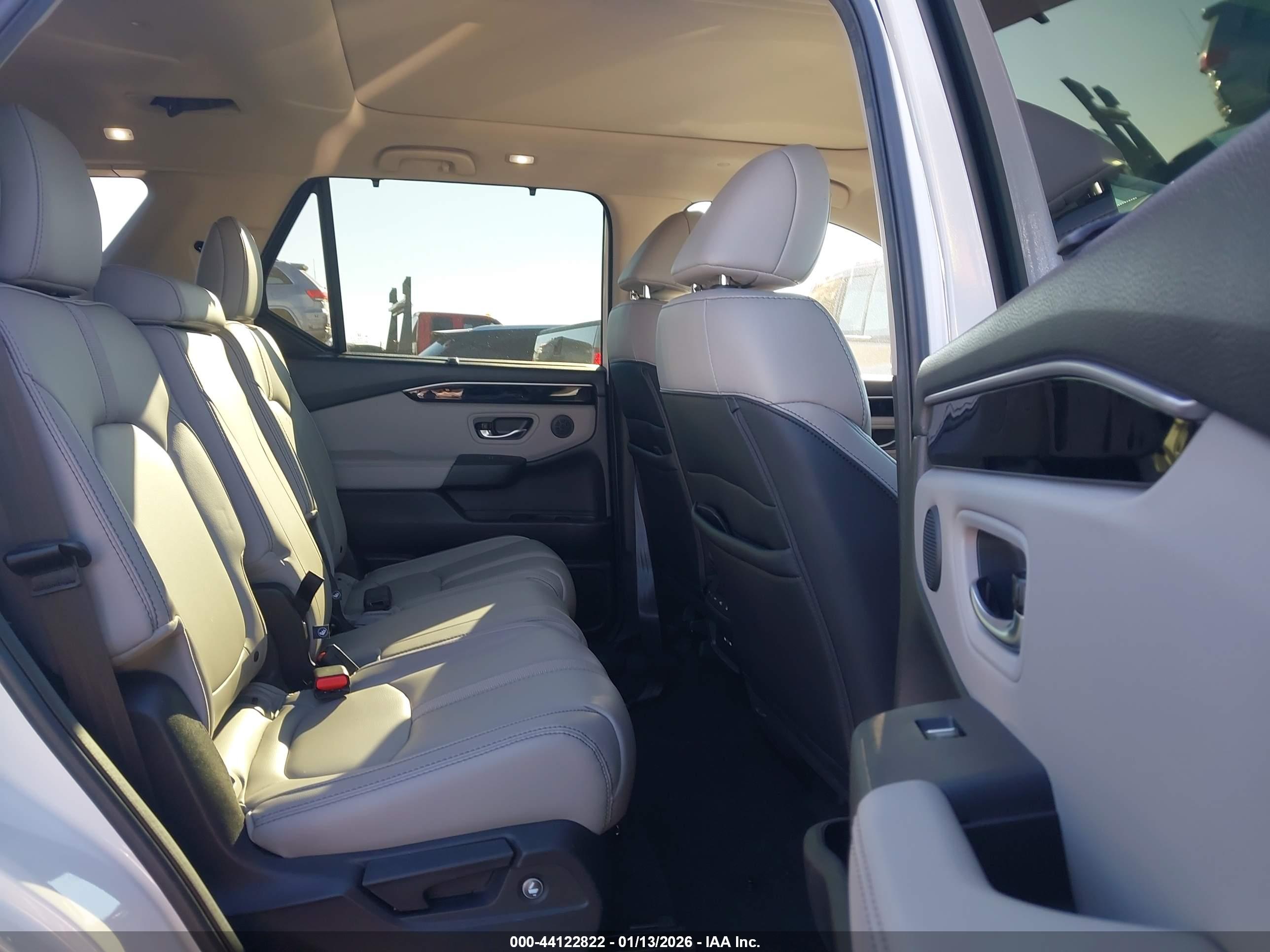 HONDA PILOT image 8