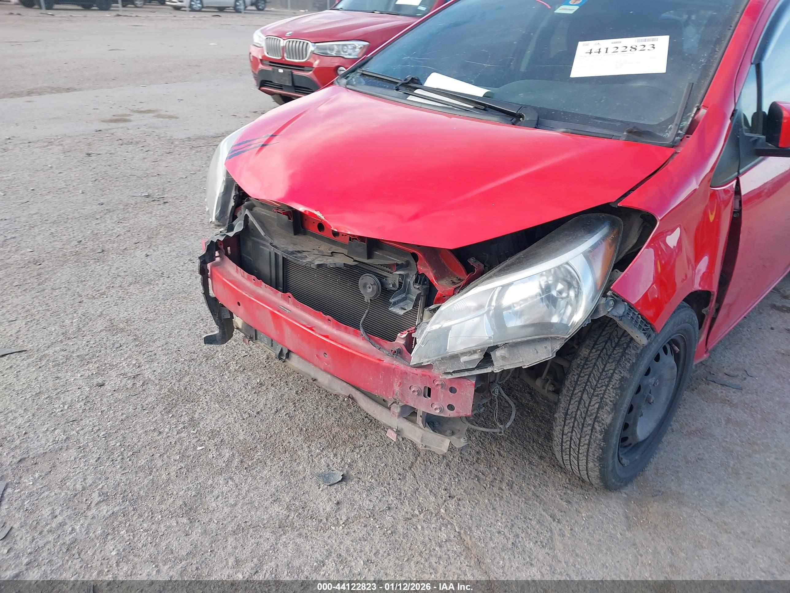 TOYOTA YARIS image 6