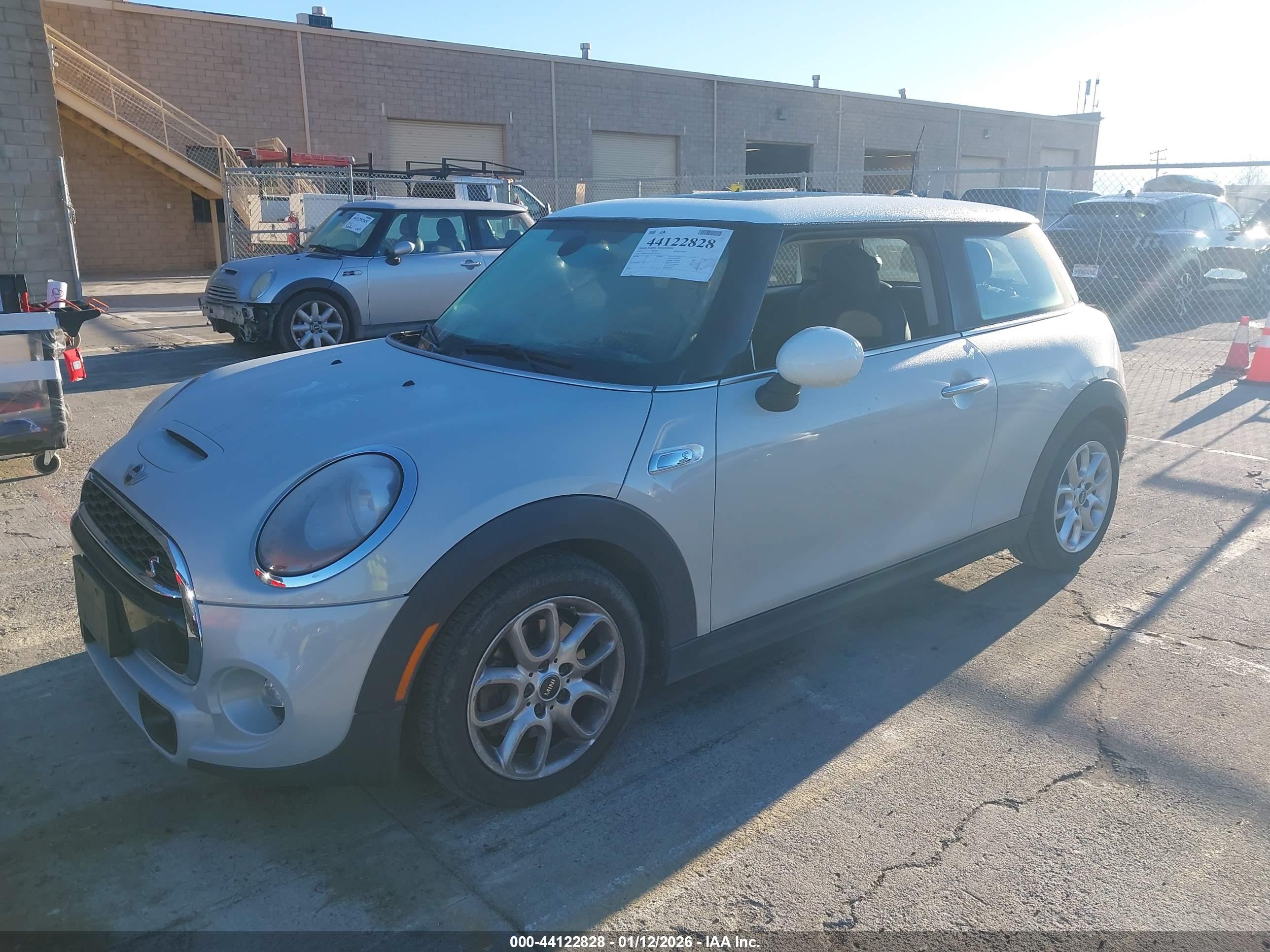 MINI HARDTOP image 2