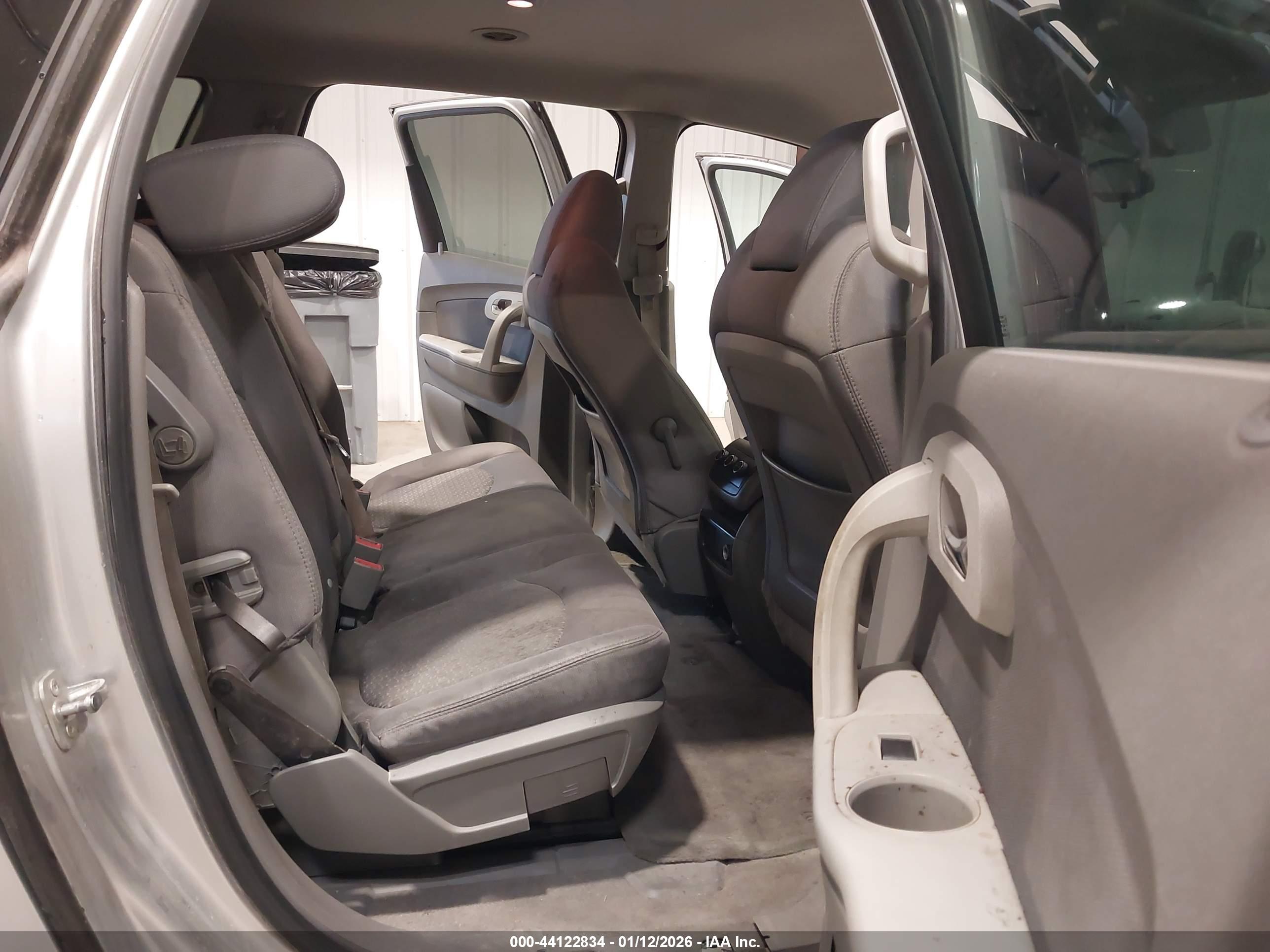 CHEVROLET TRAVERSE image 8