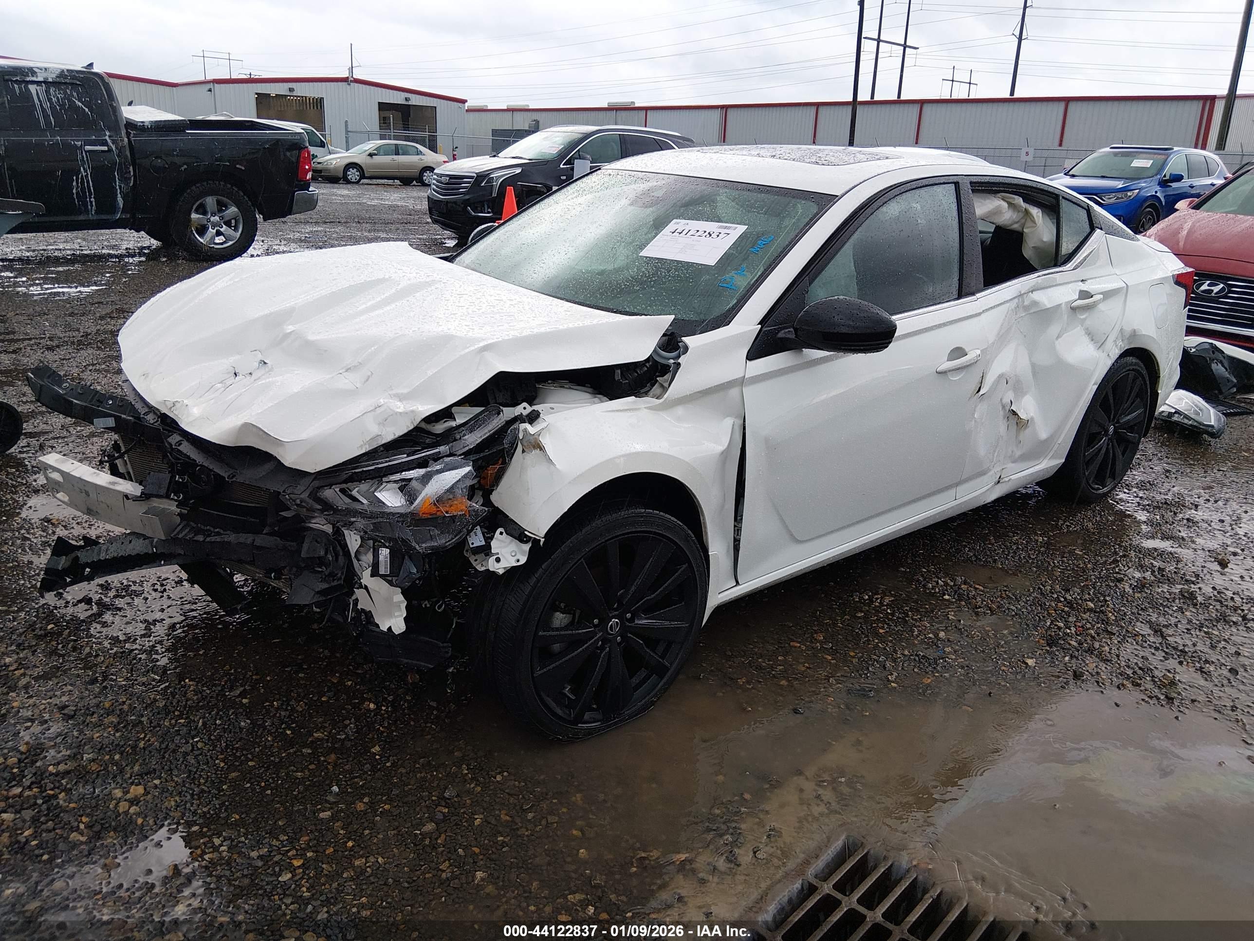 NISSAN ALTIMA image 2