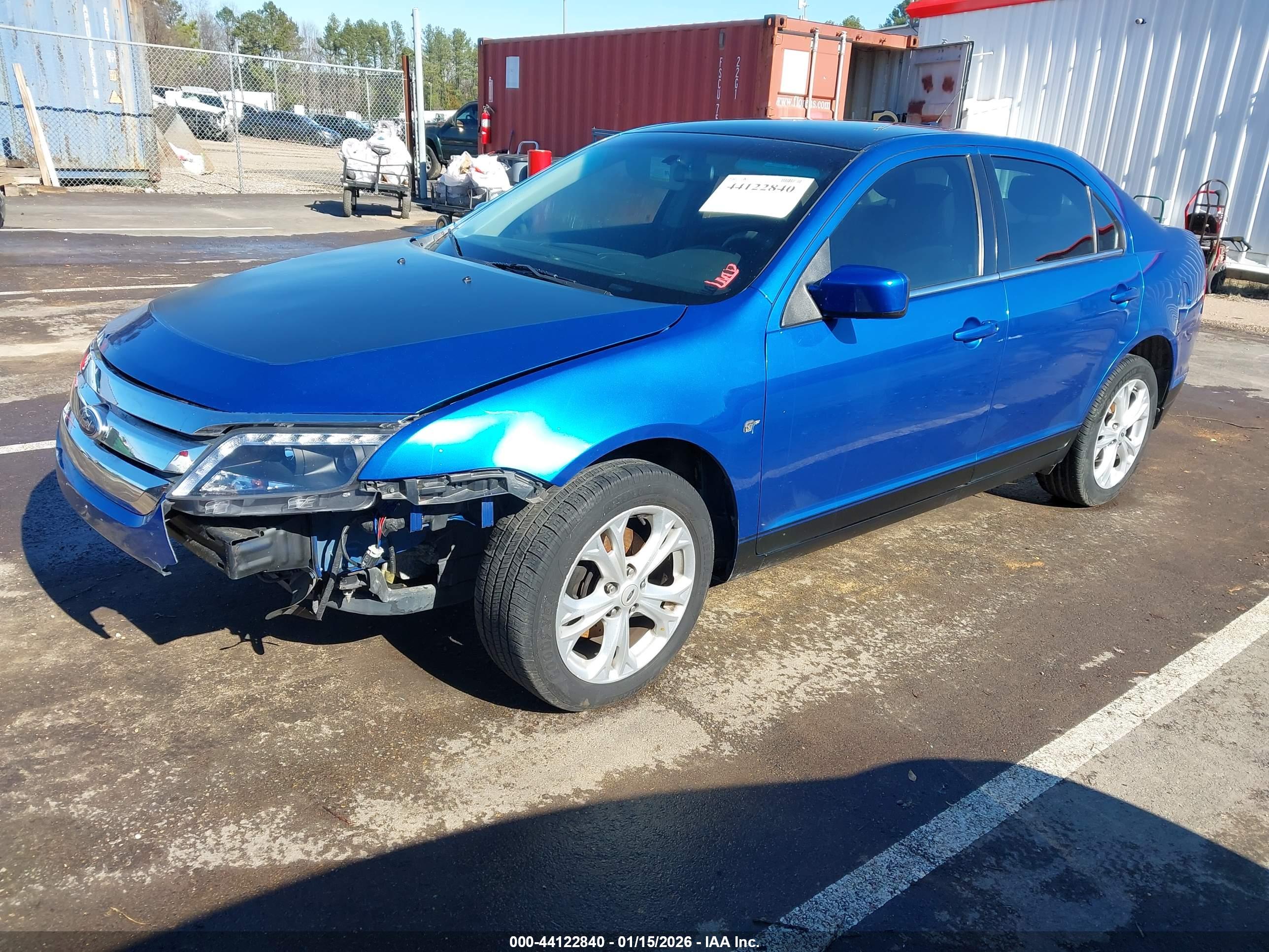 FORD FUSION image 2