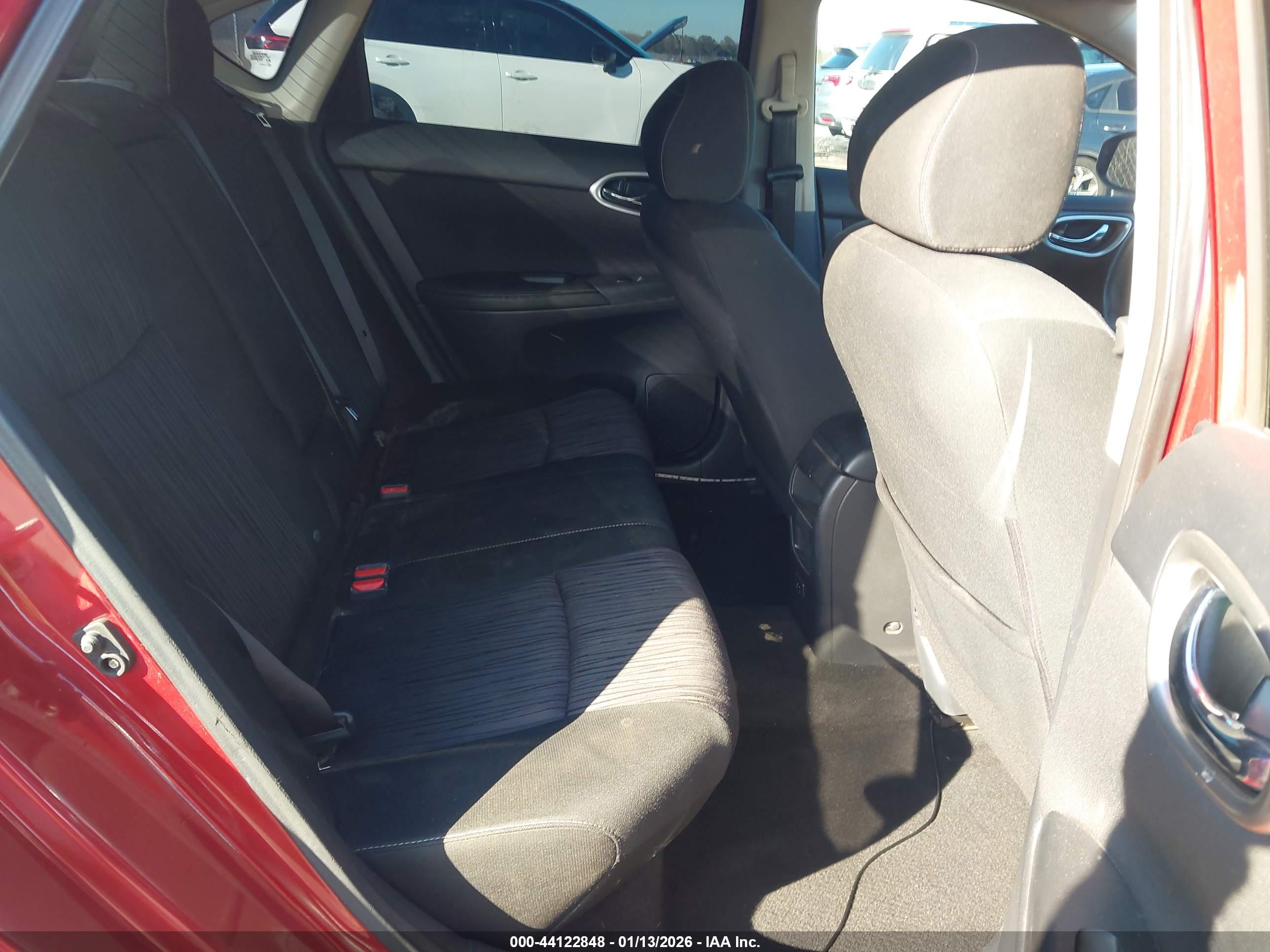 NISSAN SENTRA image 8