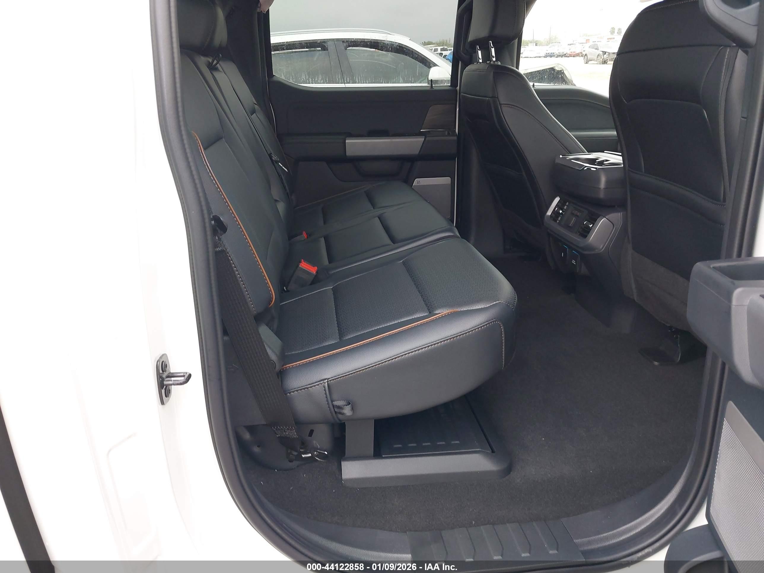FORD F-150 image 8