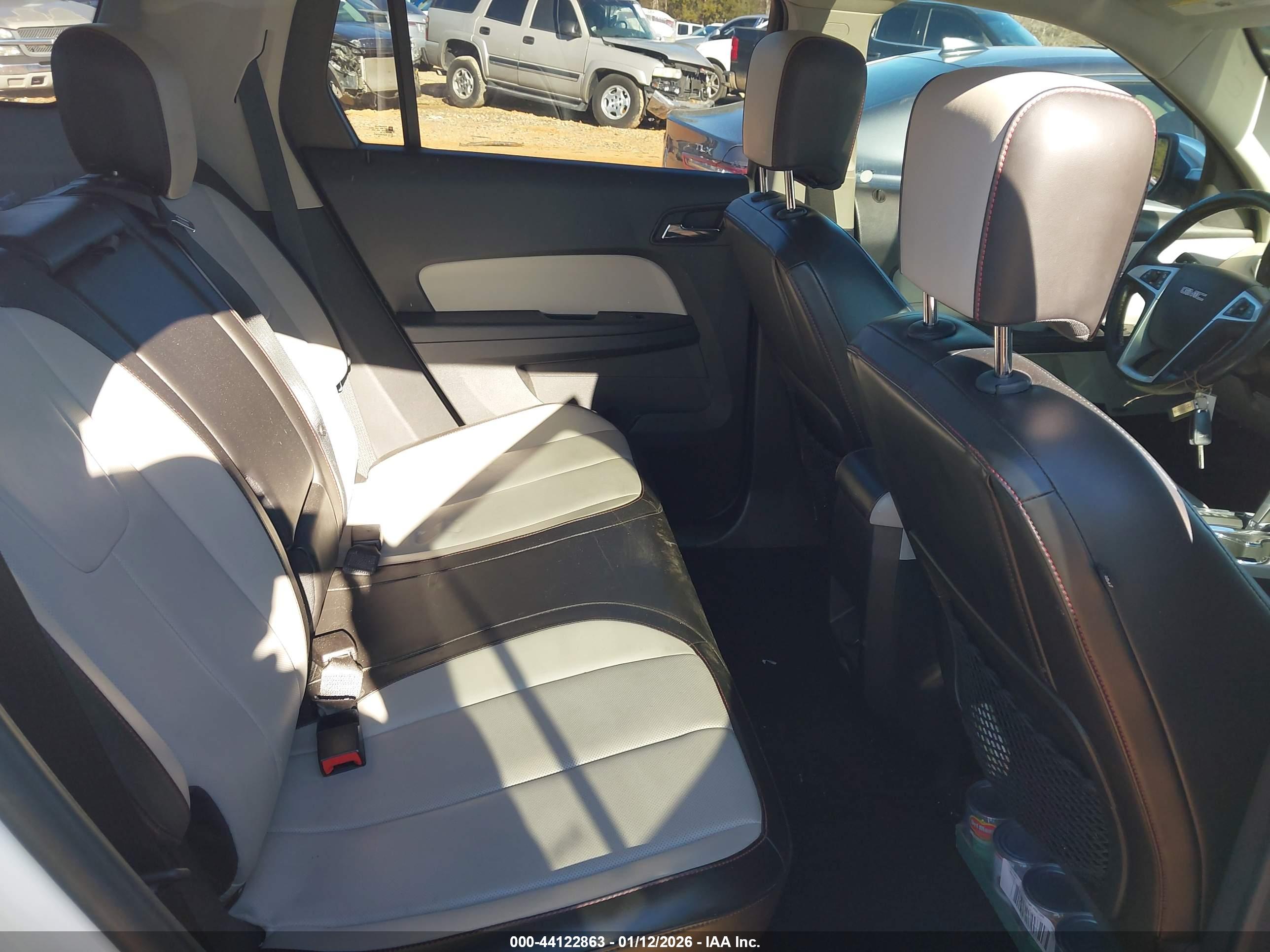GMC TERRAIN image 8