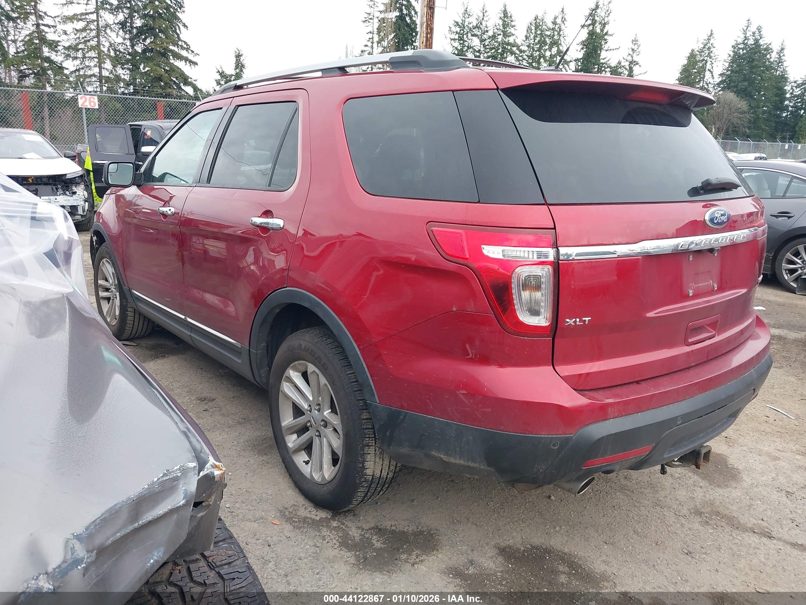 FORD EXPLORER image 3