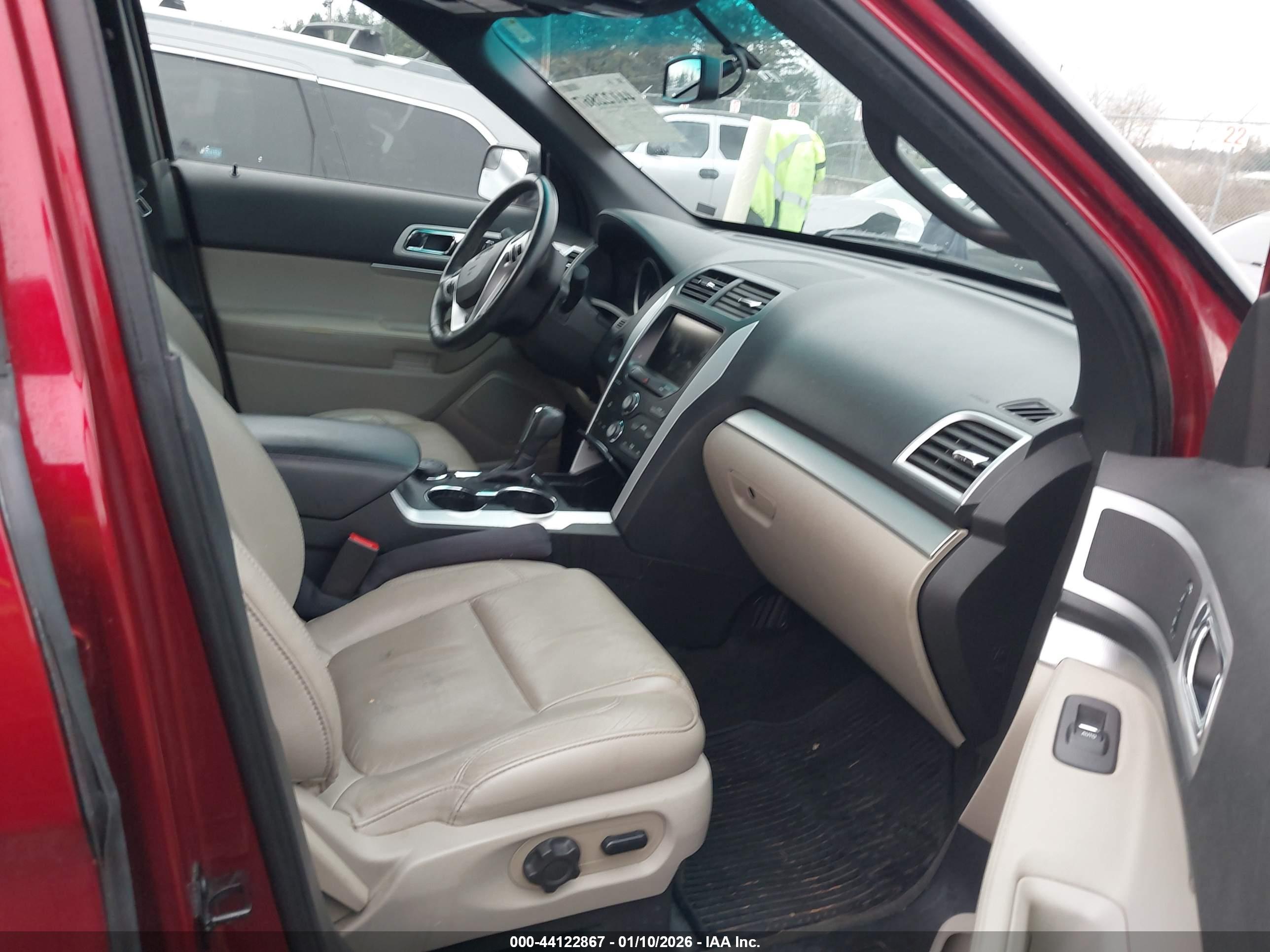 FORD EXPLORER image 5