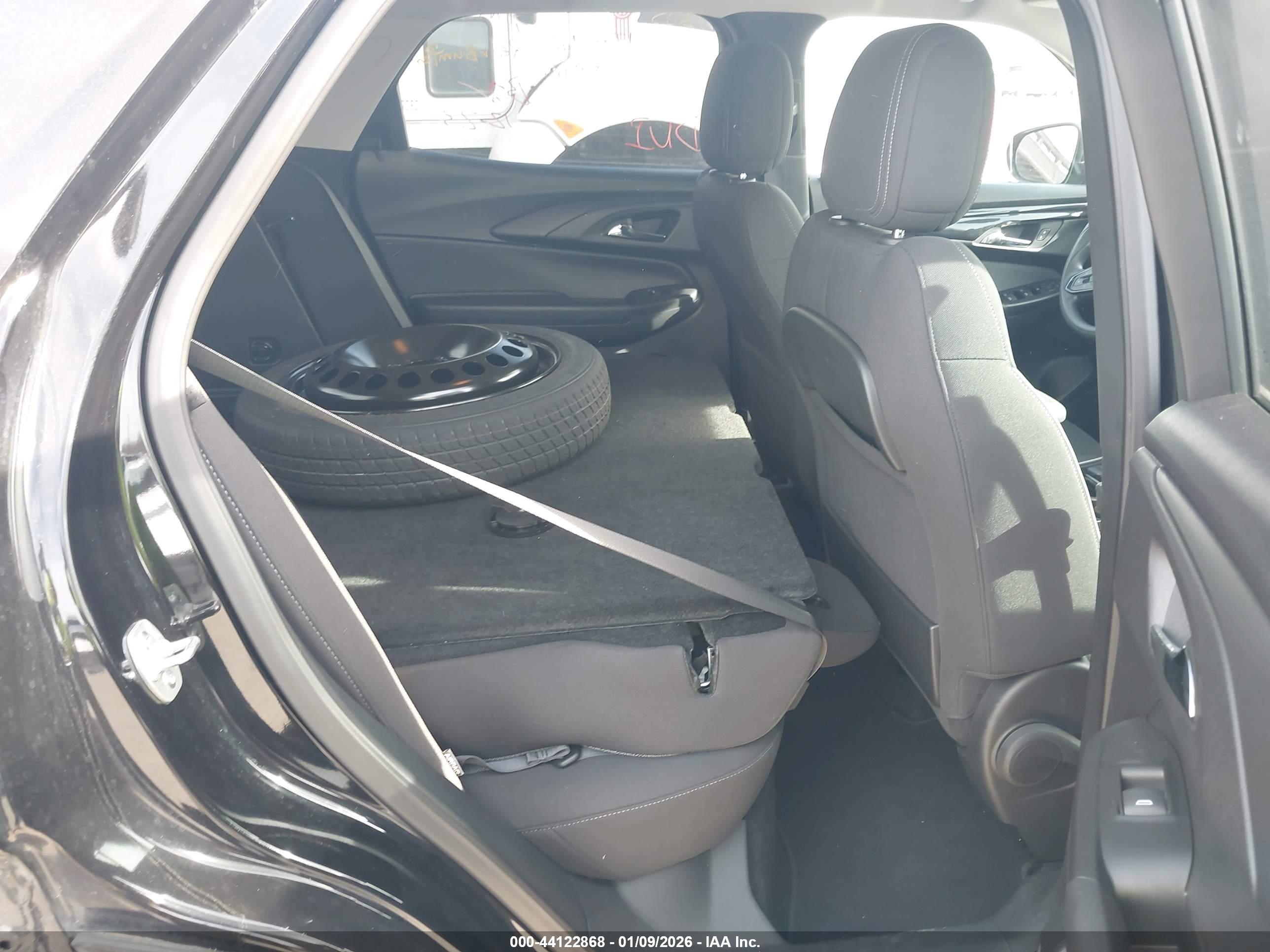 CHEVROLET TRAILBLAZER image 8