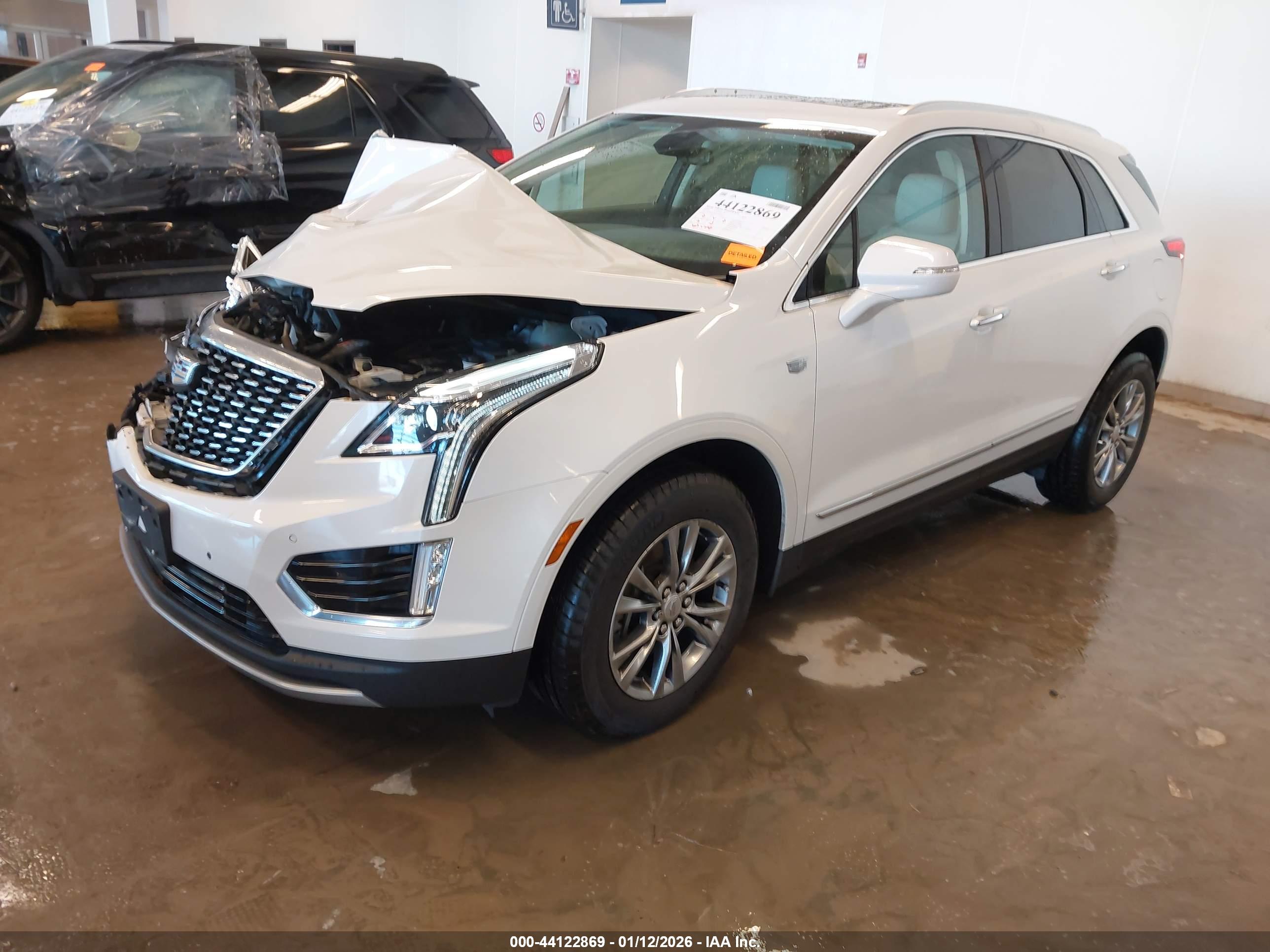 CADILLAC XT5 image 2