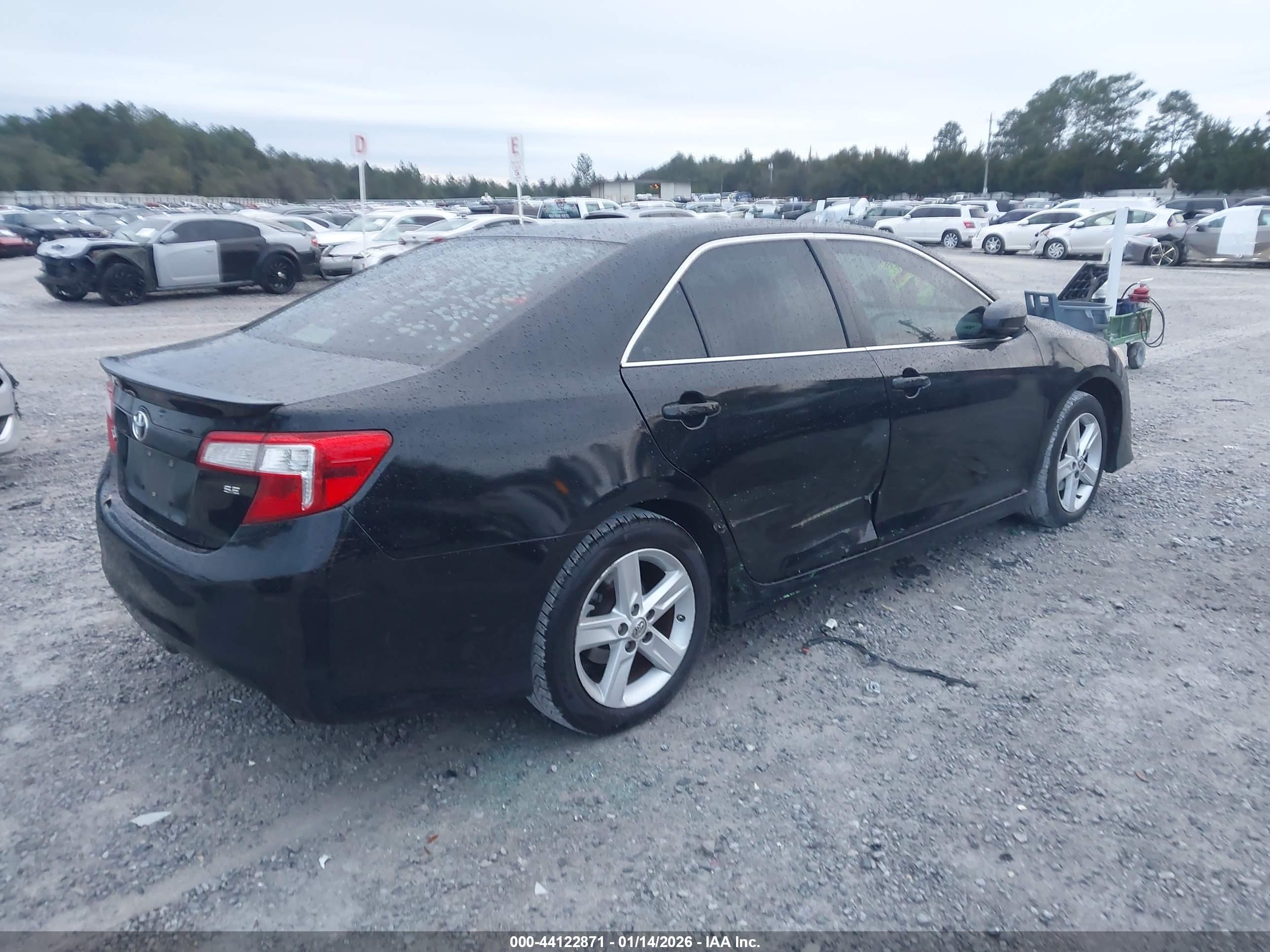 TOYOTA CAMRY image 4
