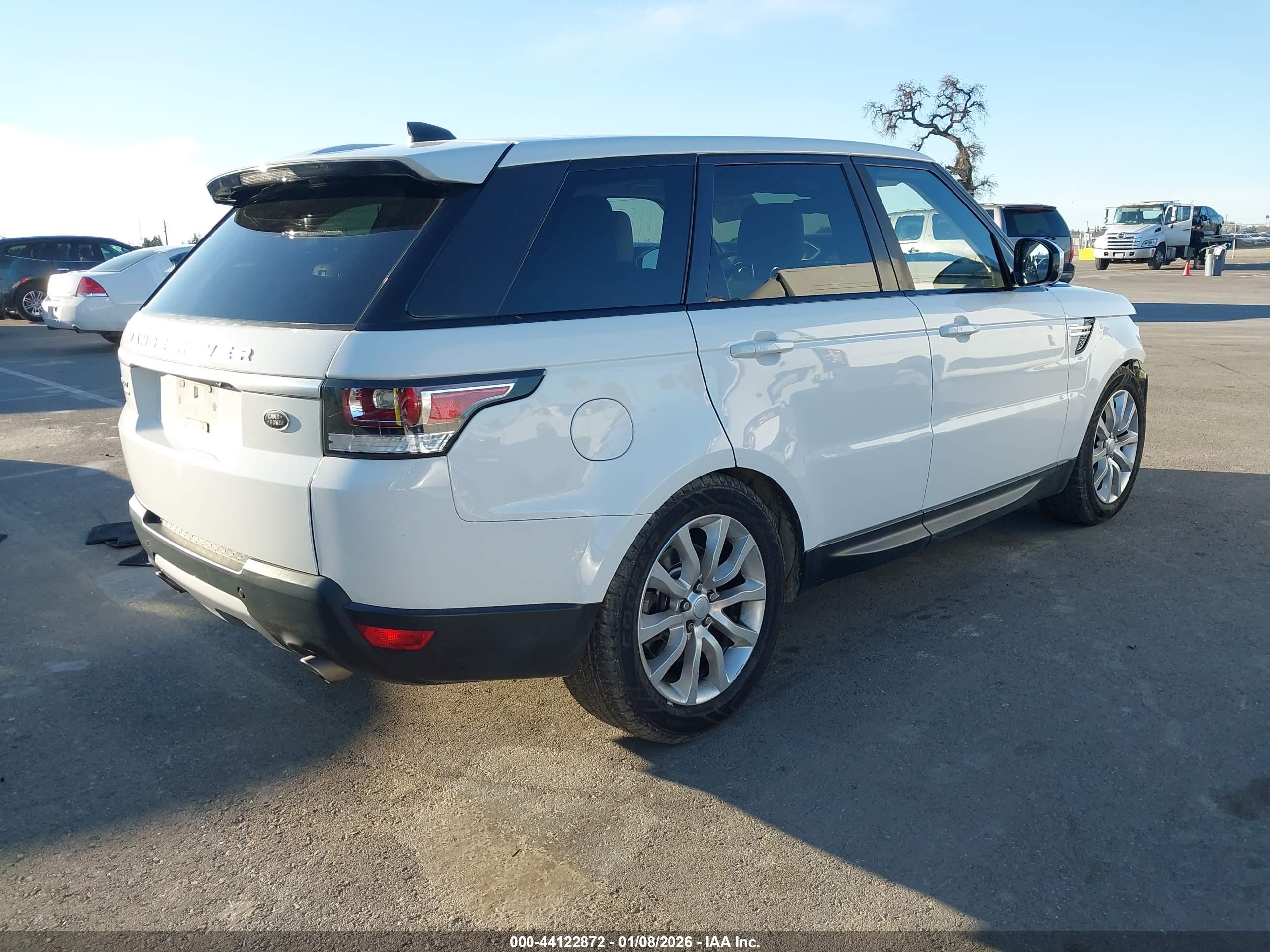 LAND ROVER image 4