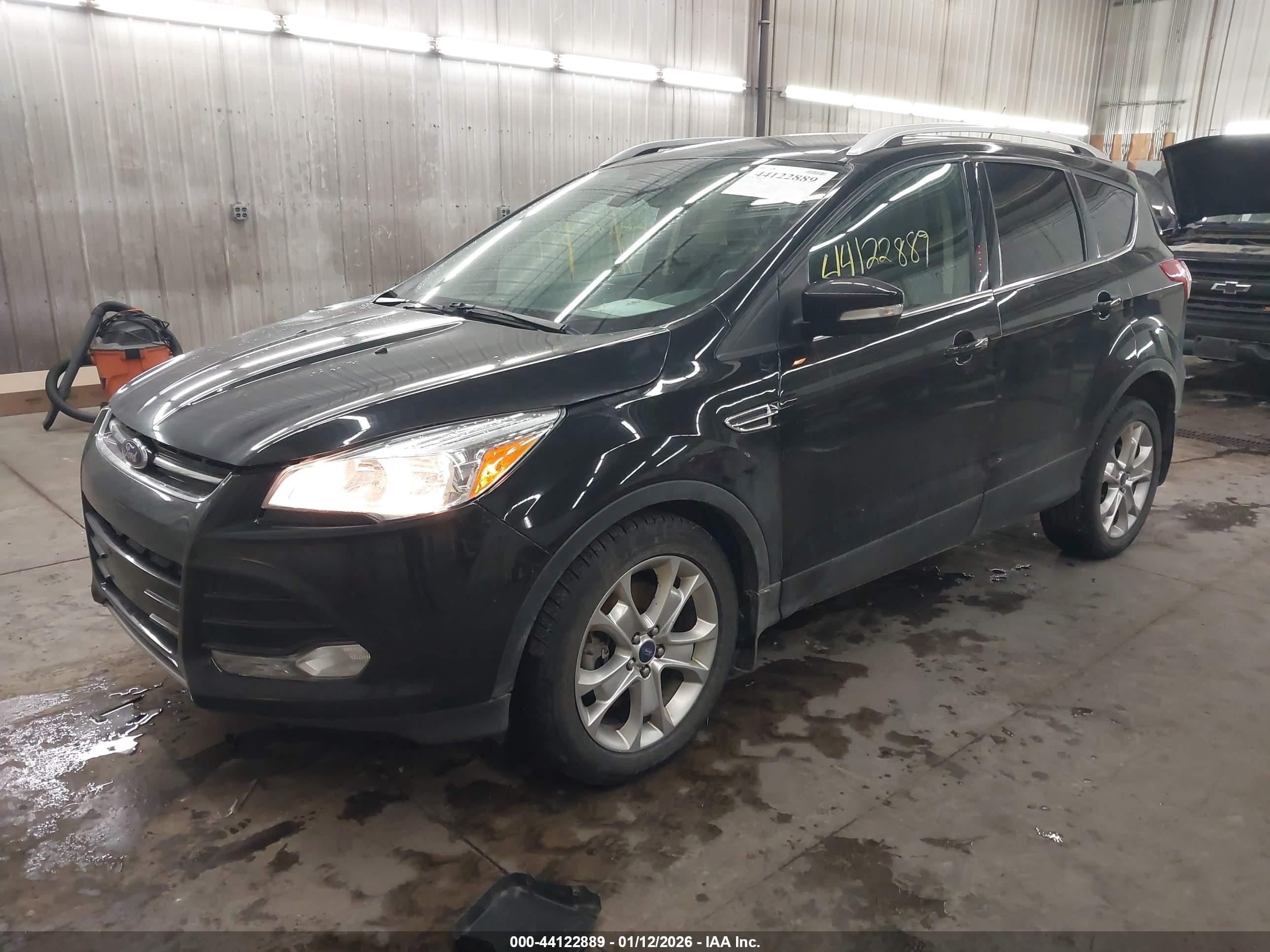 FORD ESCAPE image 2